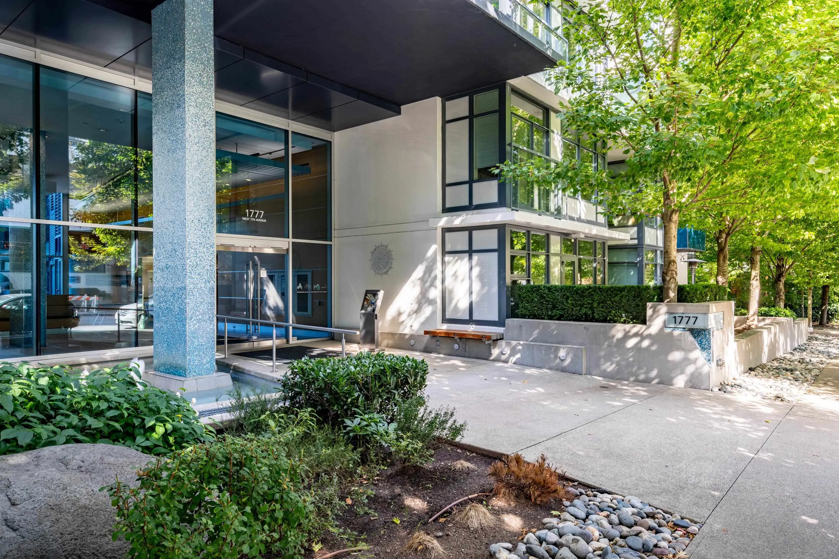 1777 W 7th Avenue #811
