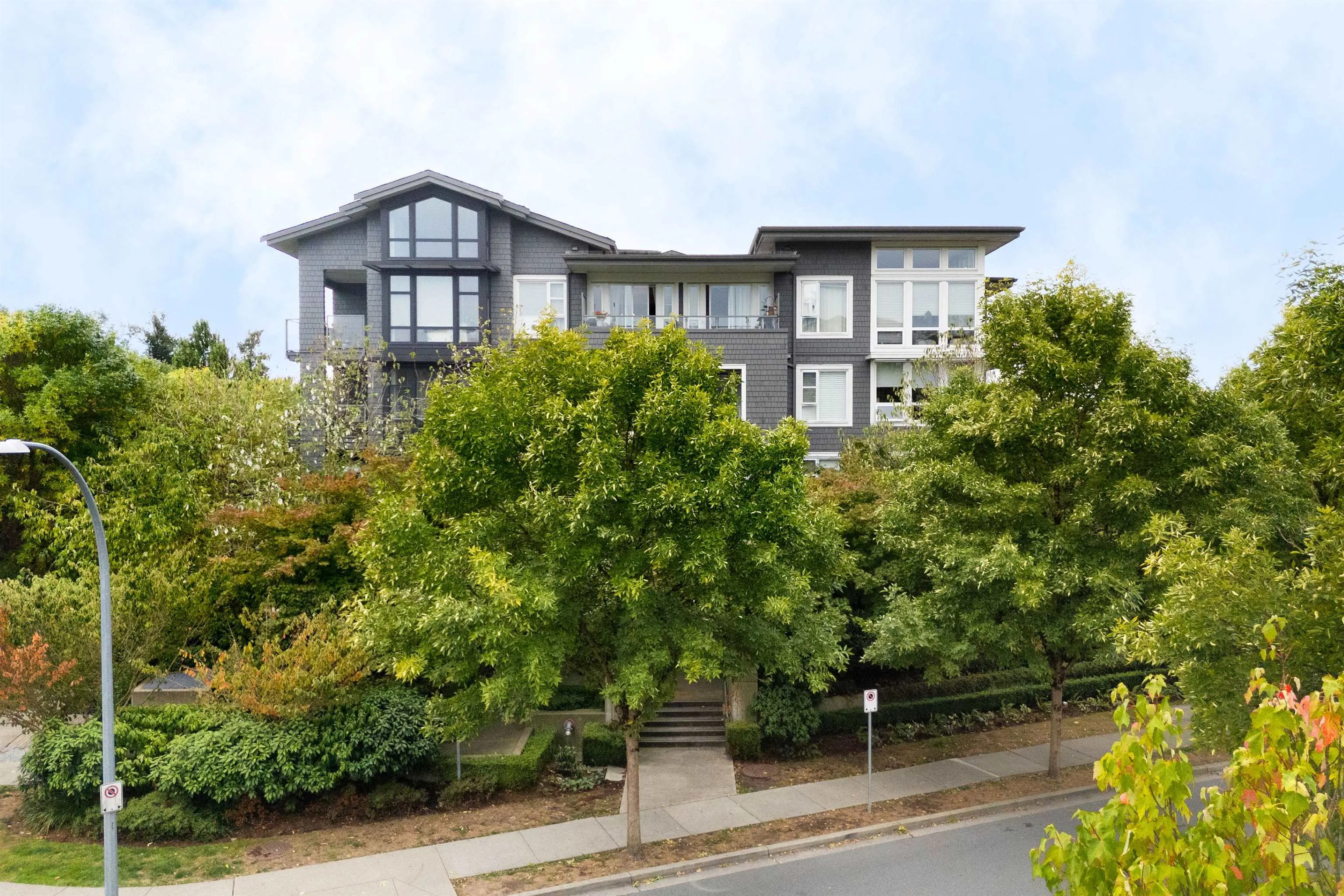550 Seaborne Place #211