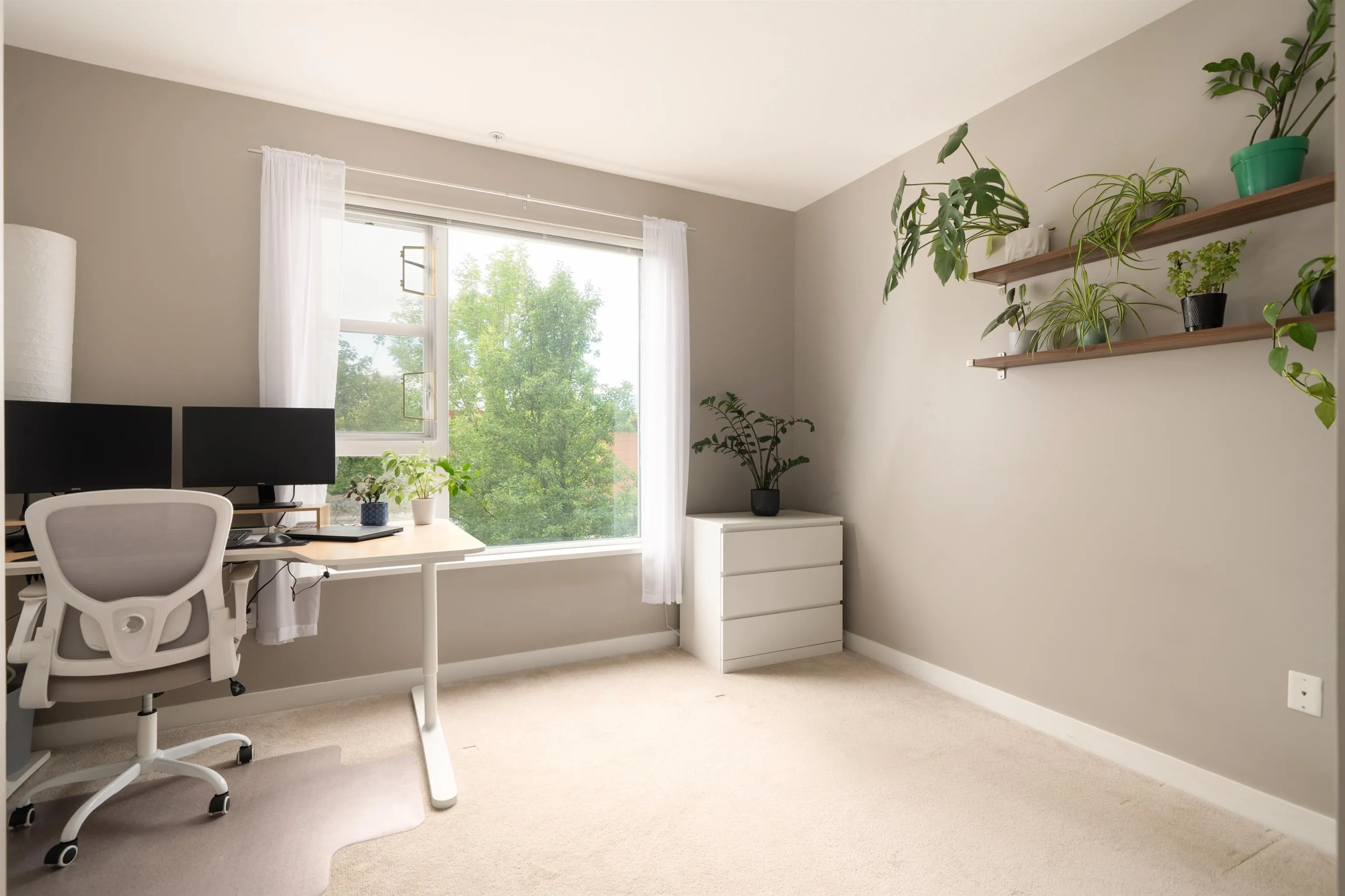 550 Seaborne Place #211
