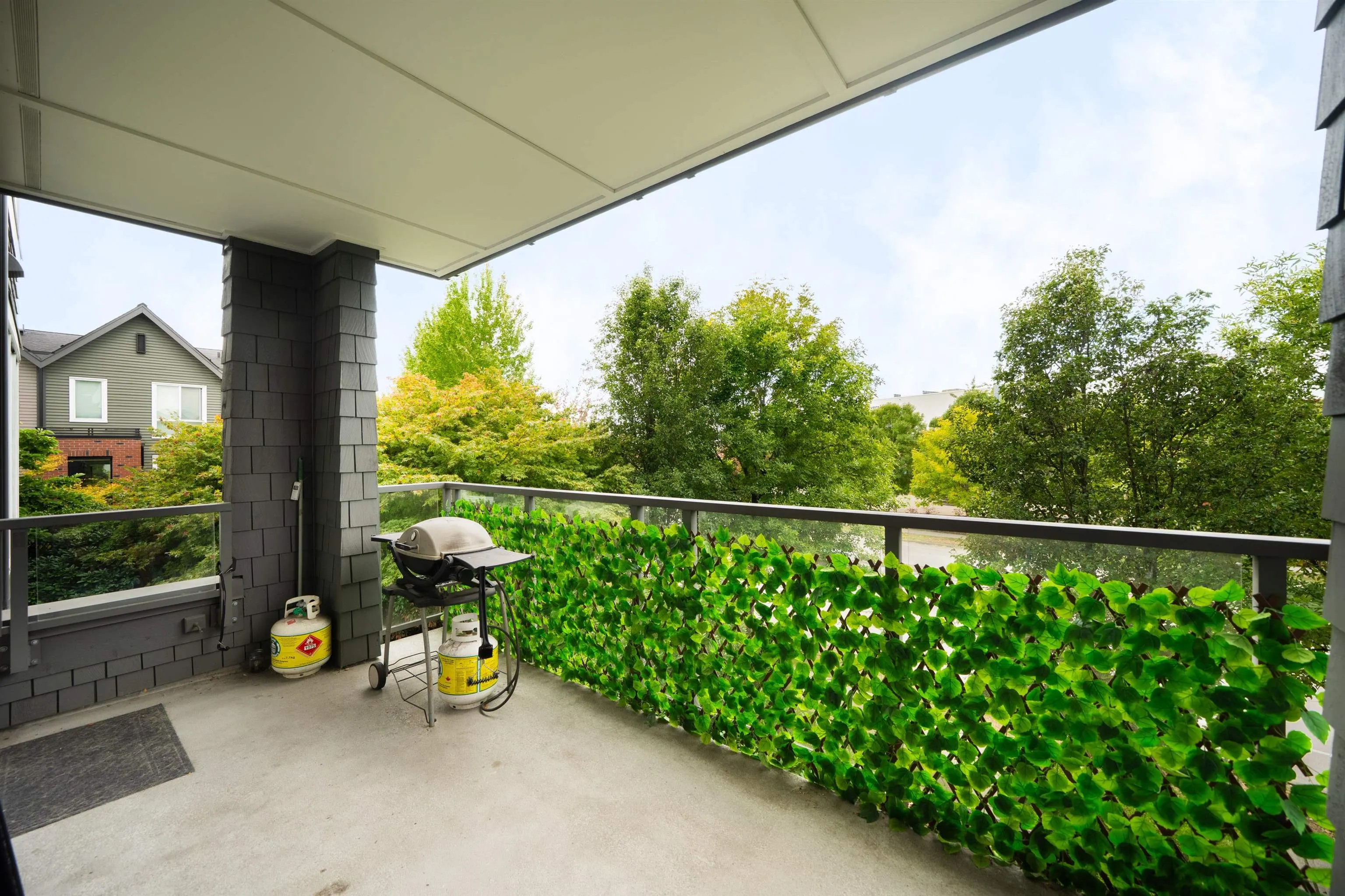 550 Seaborne Place #211