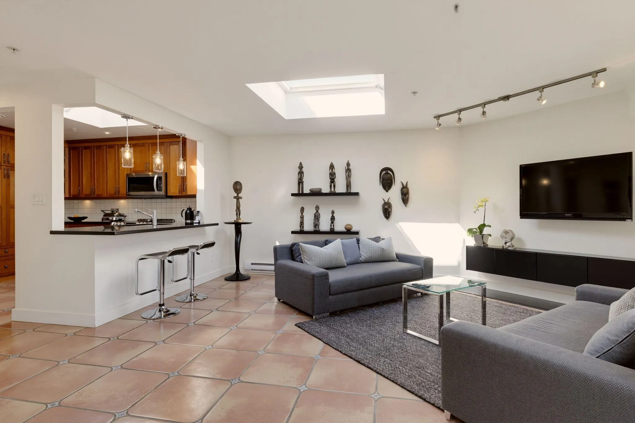 1038 W 7th Avenue #P1