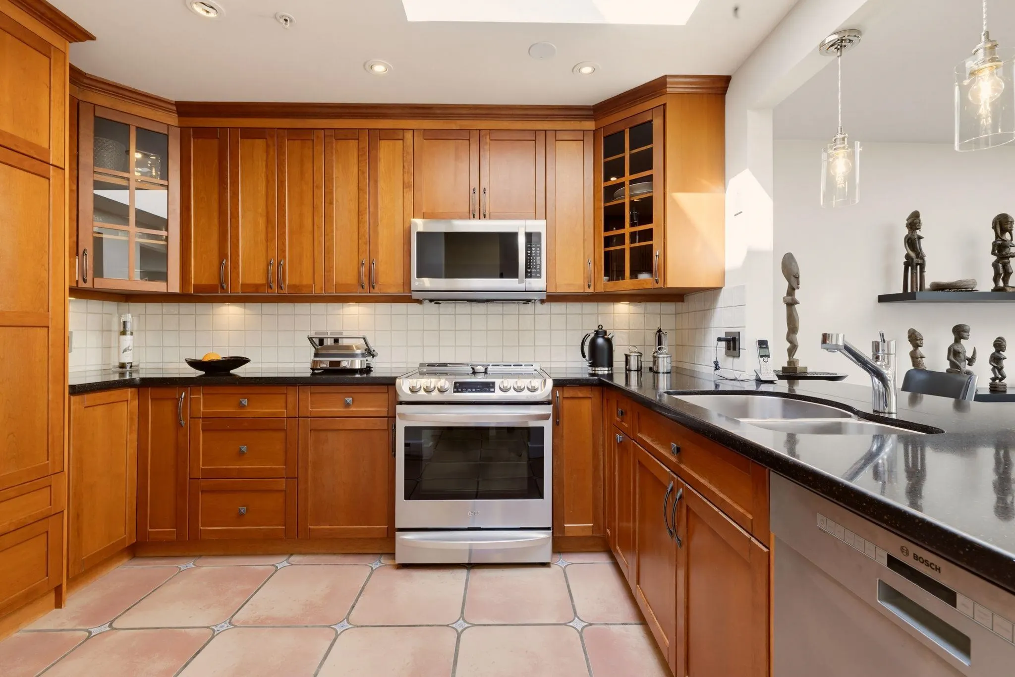 1038 W 7th Avenue #P1