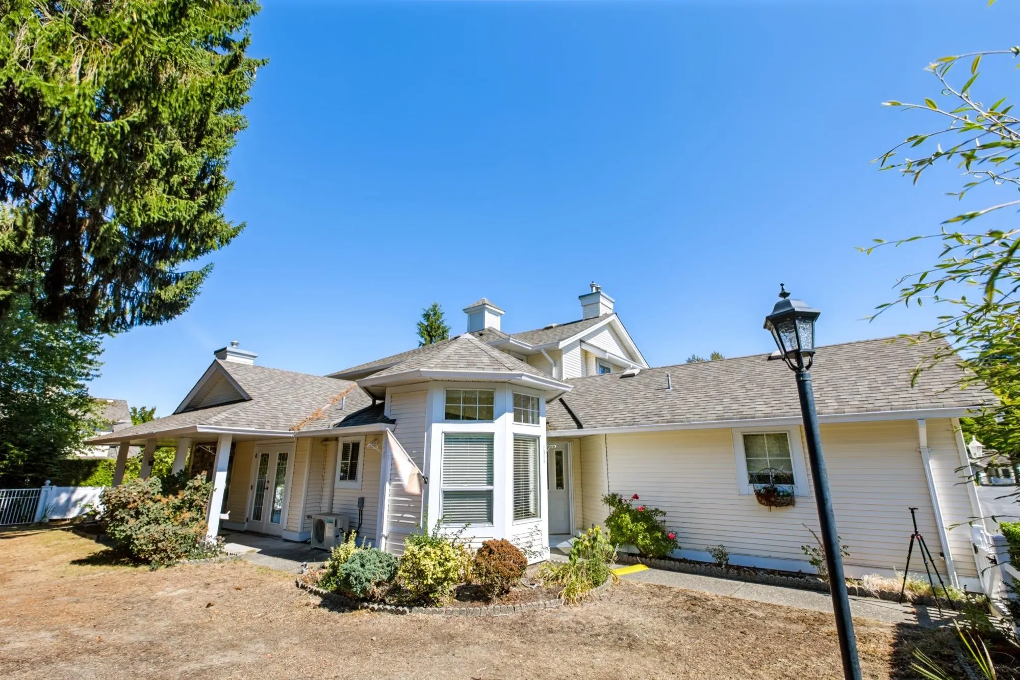 9208 208 Street #18