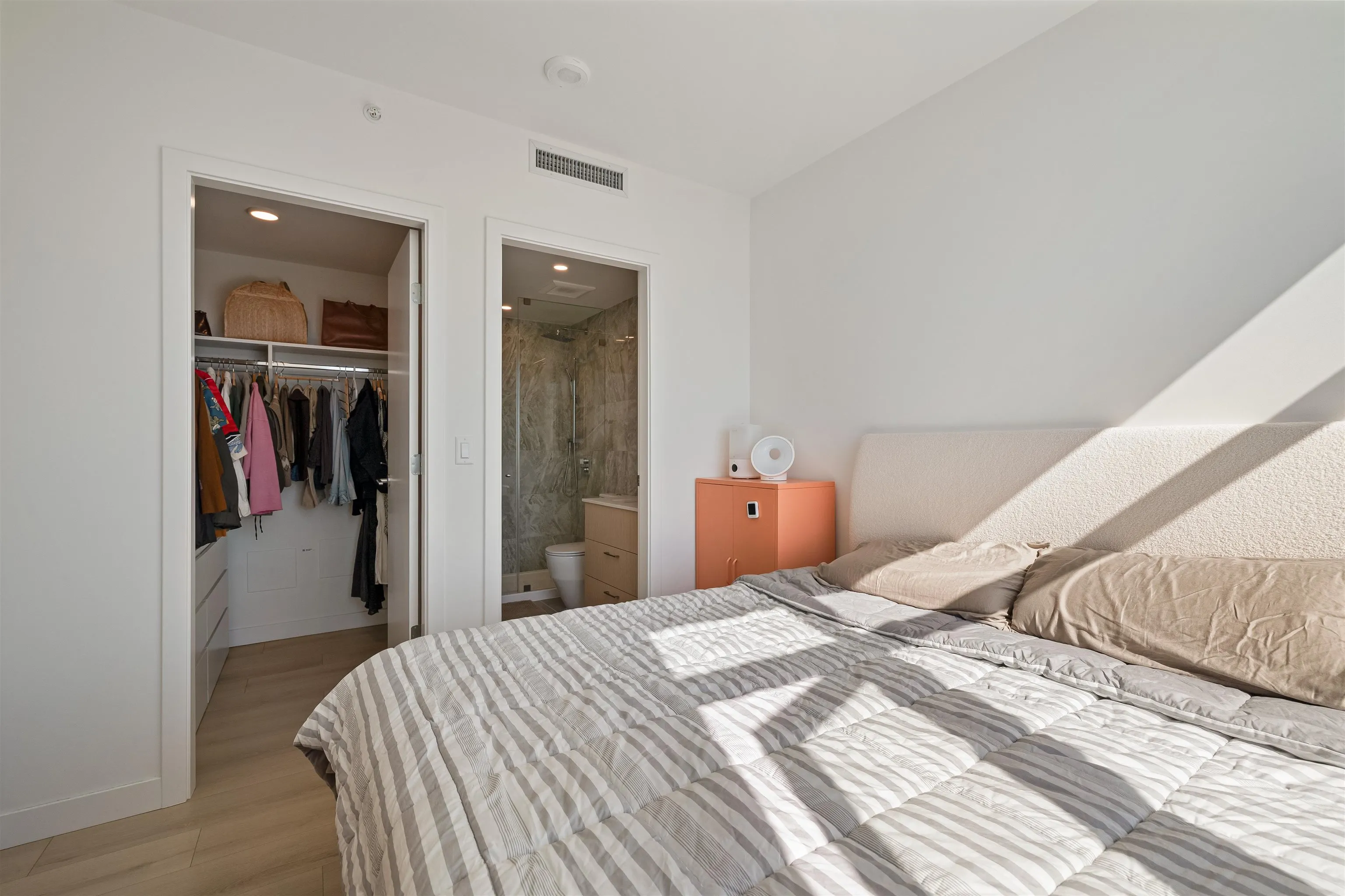 6468 Willingdon Avenue #3201