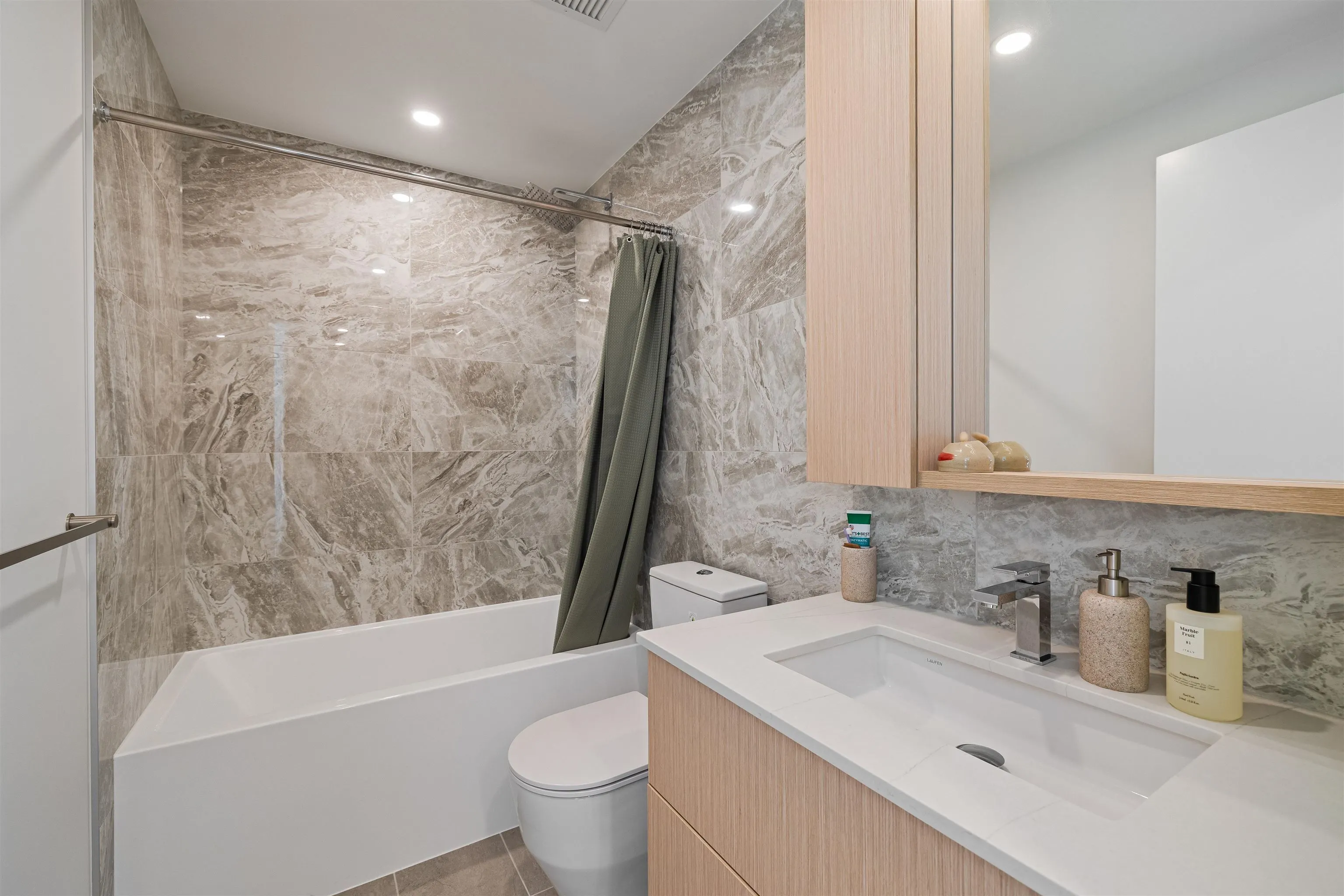6468 Willingdon Avenue #3201