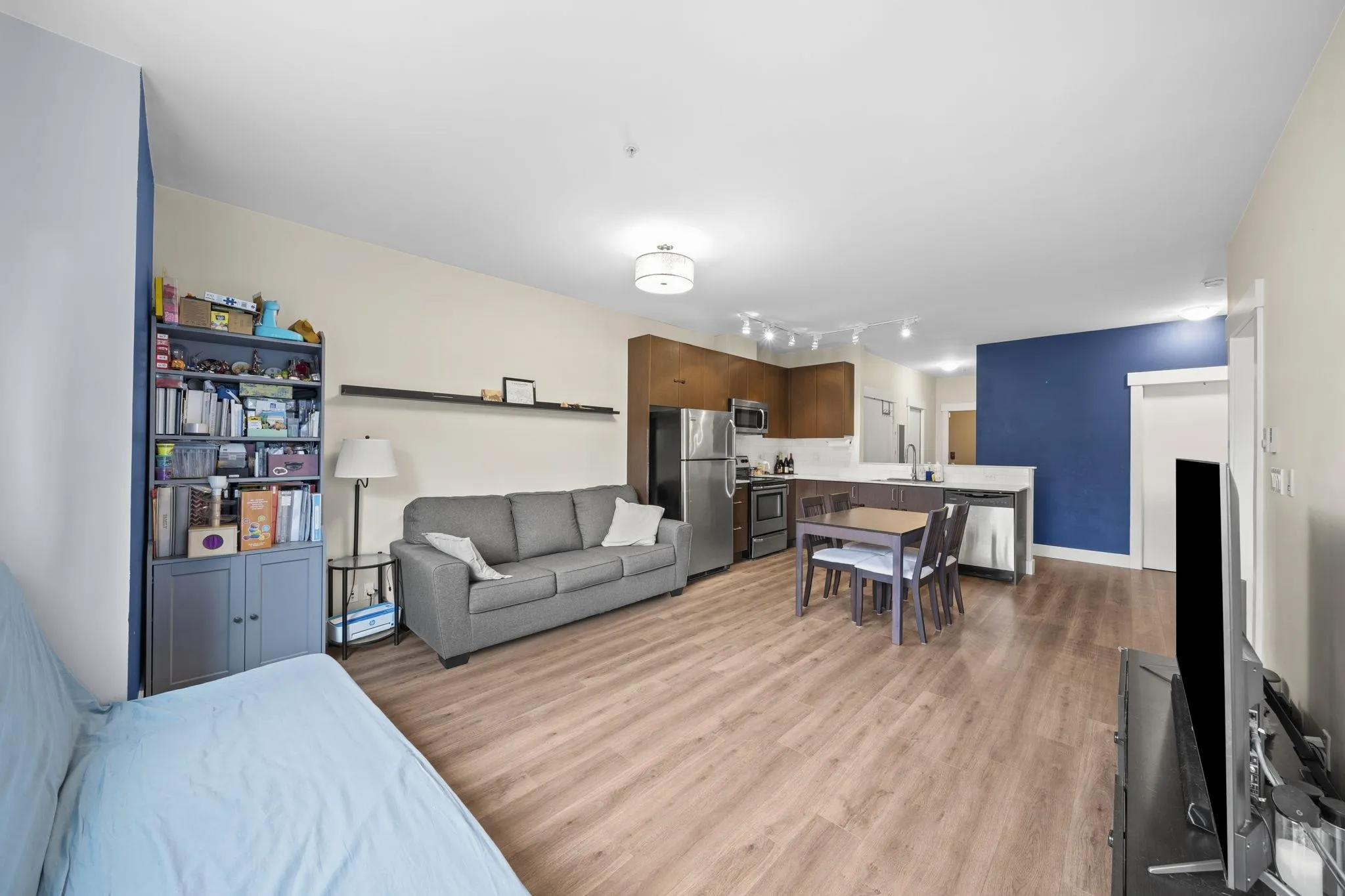 2351 Kelly Avenue #308