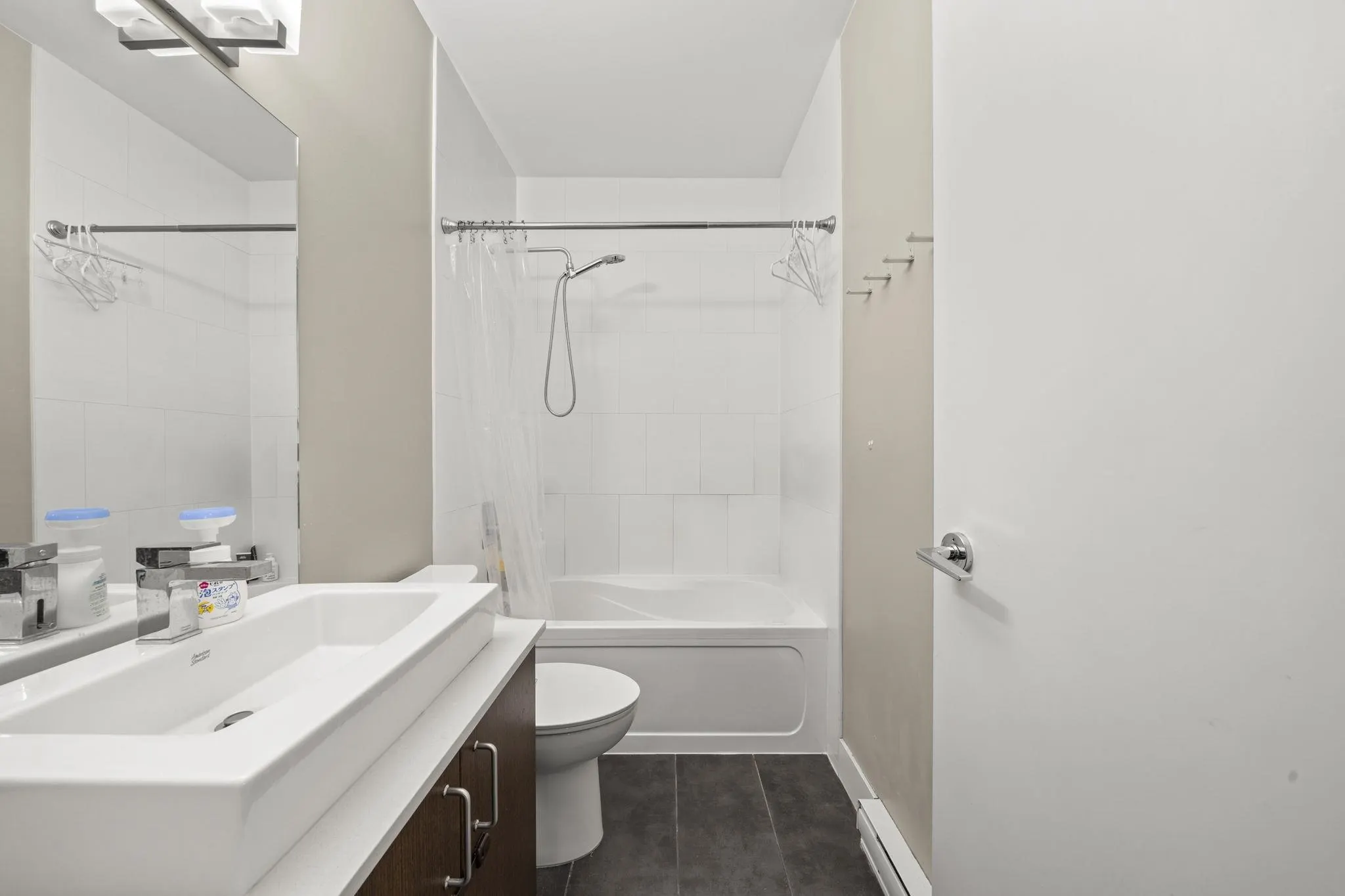 2351 Kelly Avenue #308