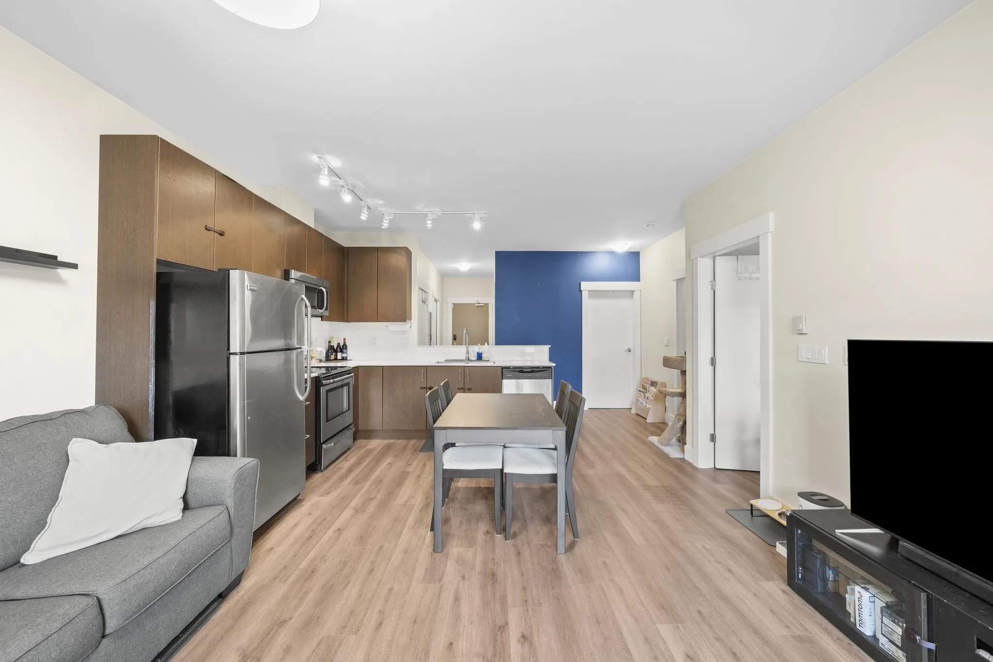 2351 Kelly Avenue #308