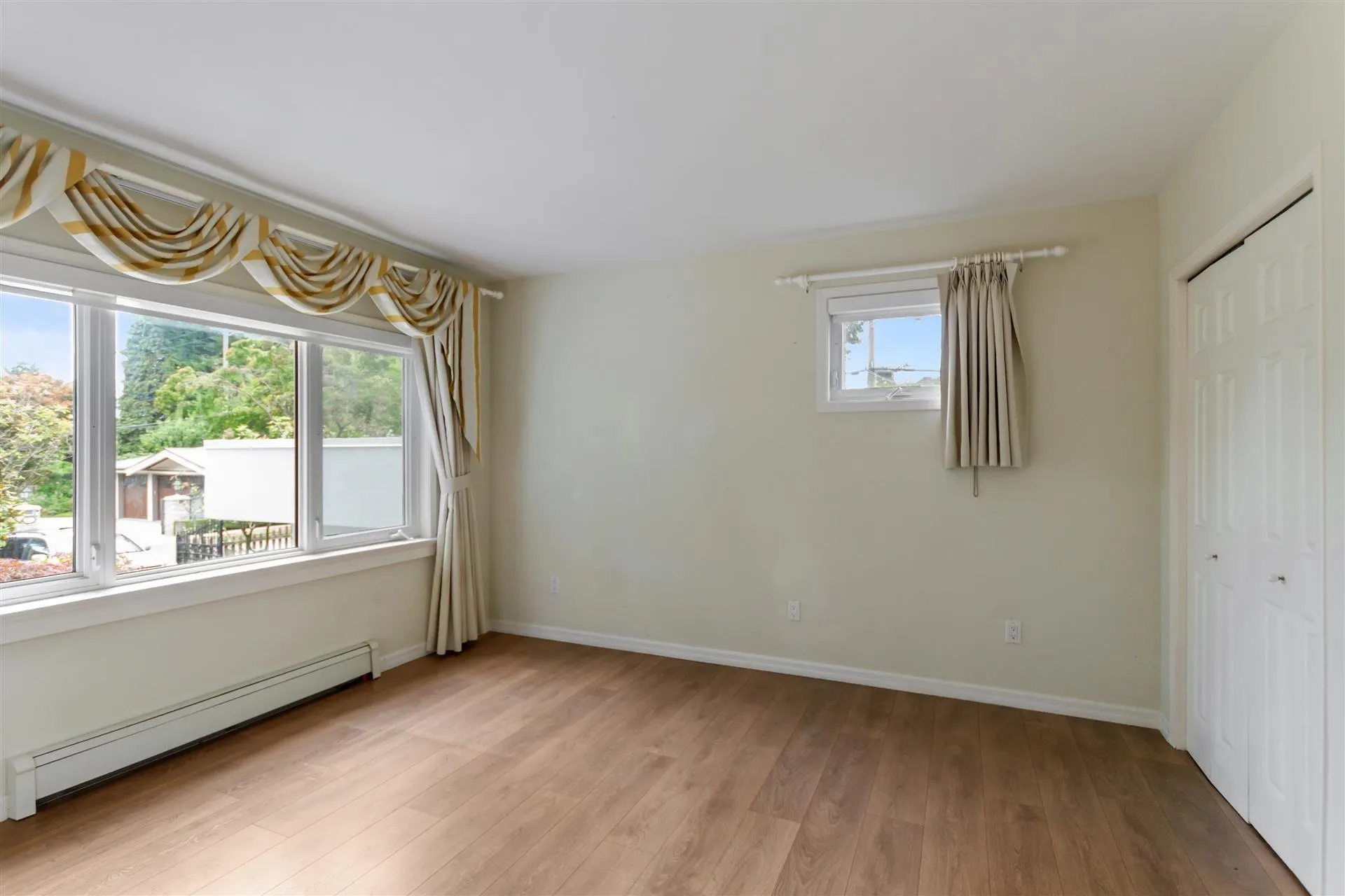 1806 Western Parkway