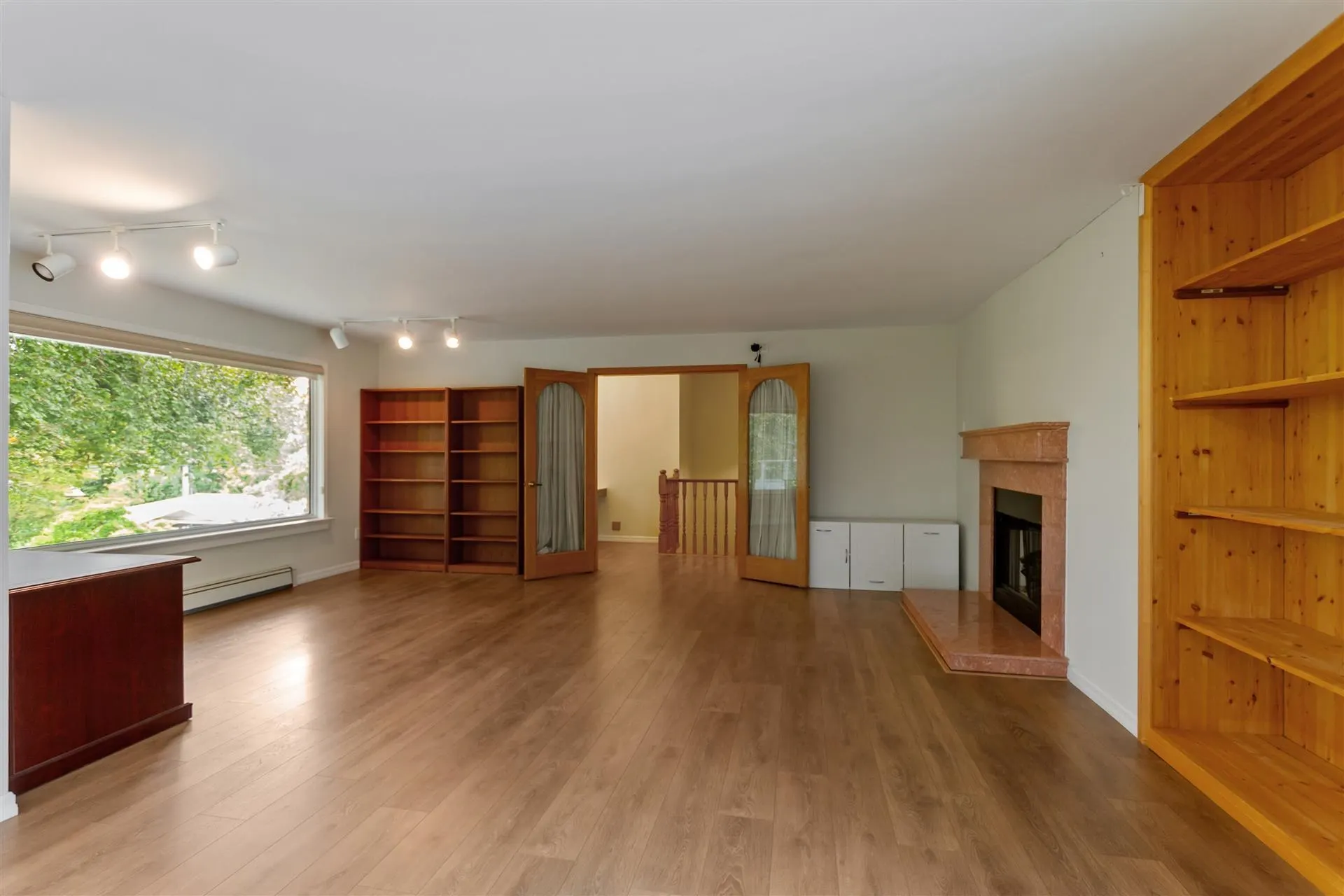 1806 Western Parkway