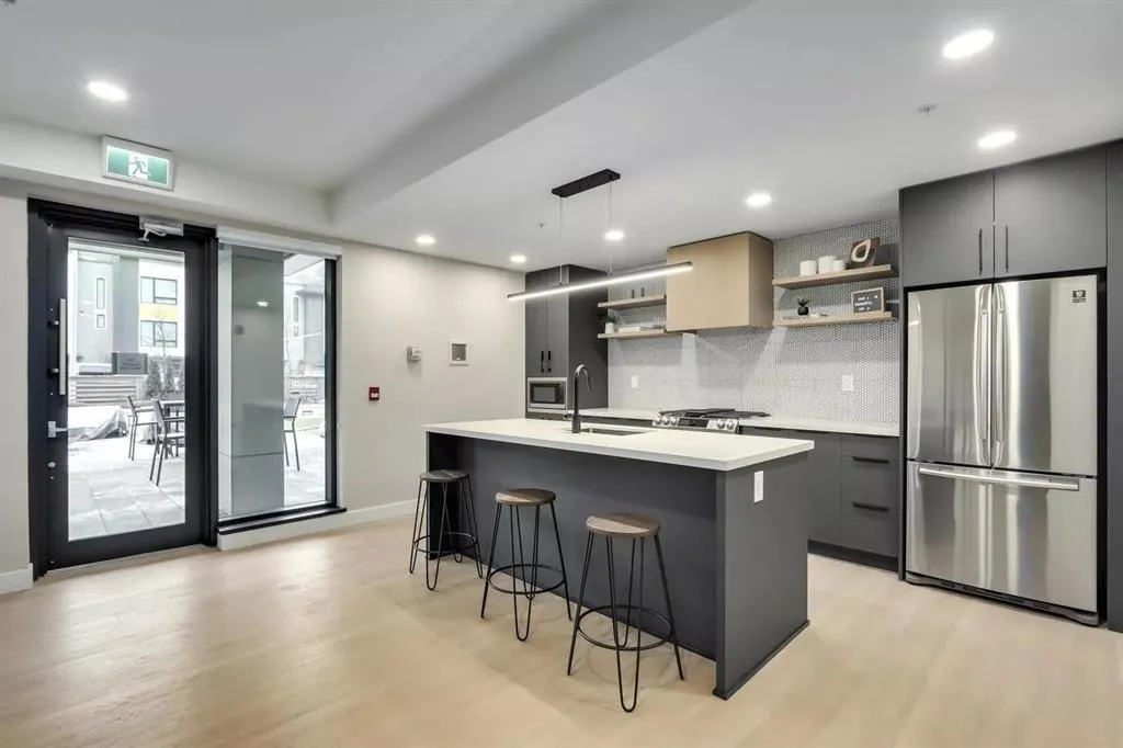 3018 St Goerge Street #410