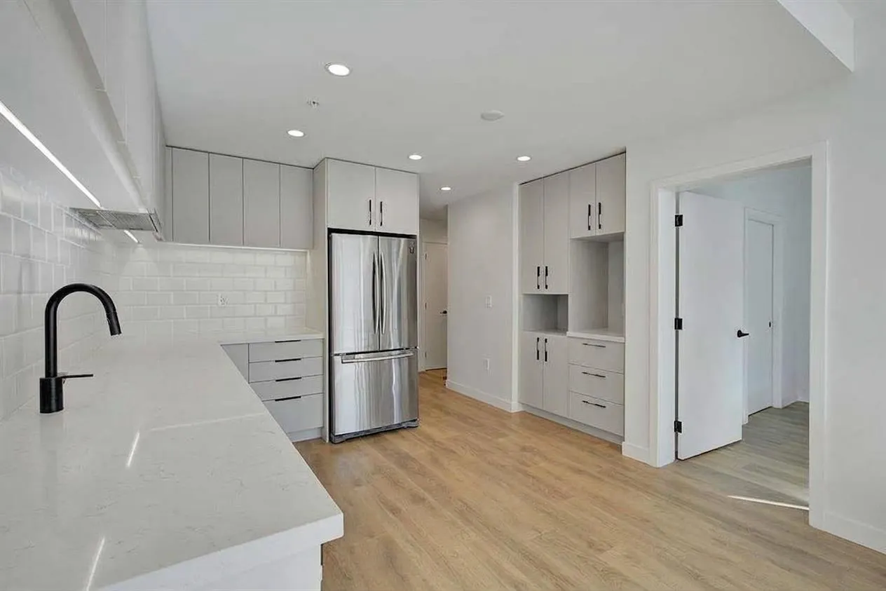 3018 St Goerge Street #410