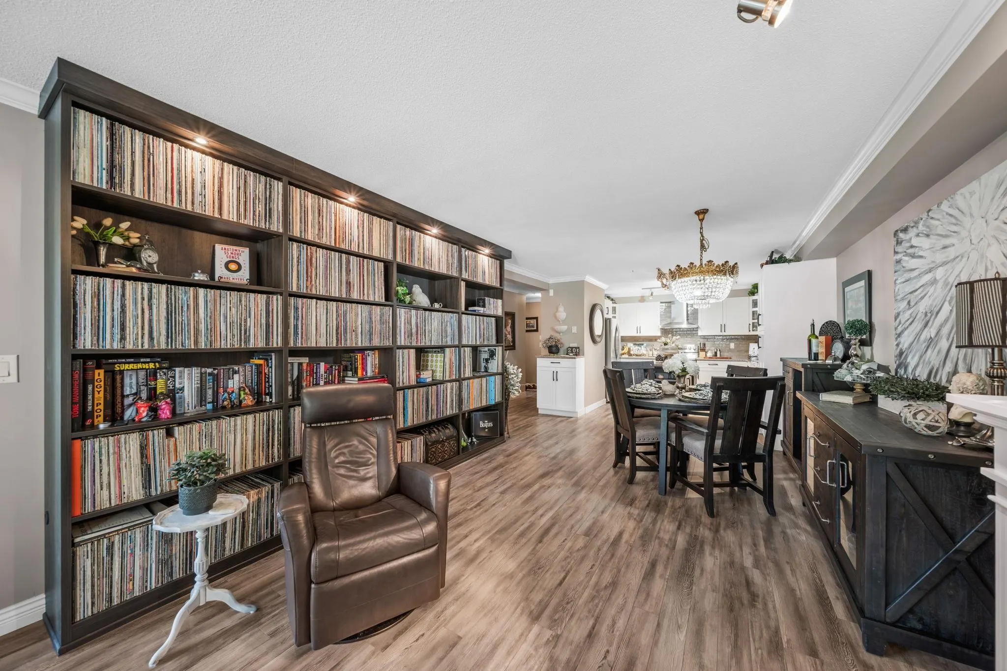 160 Shoreline Circle #302
