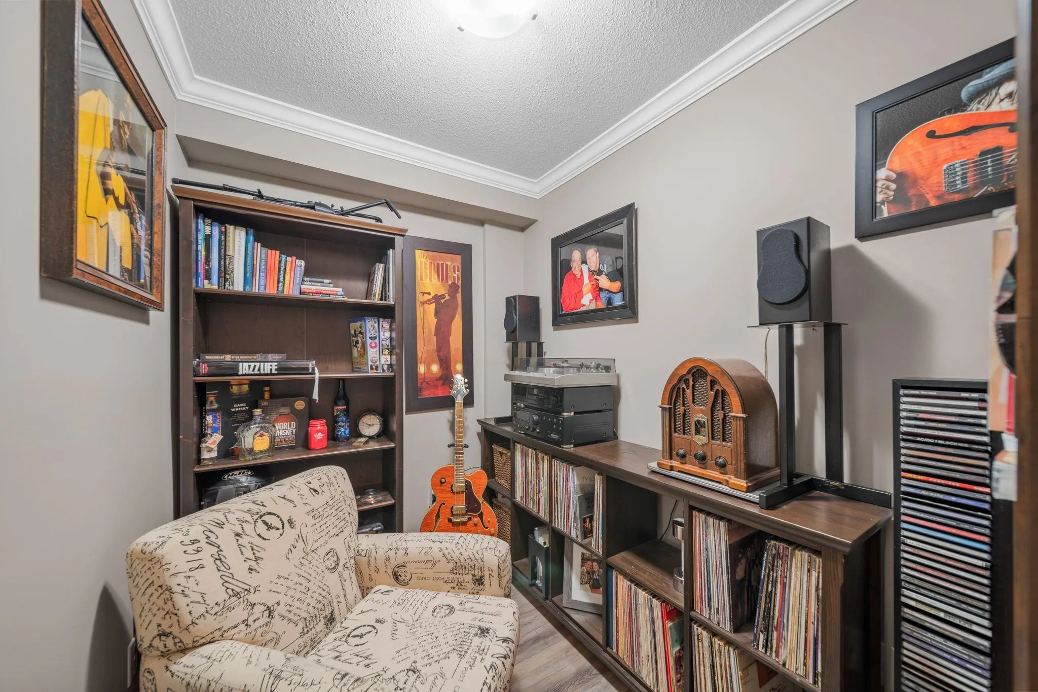 160 Shoreline Circle #302