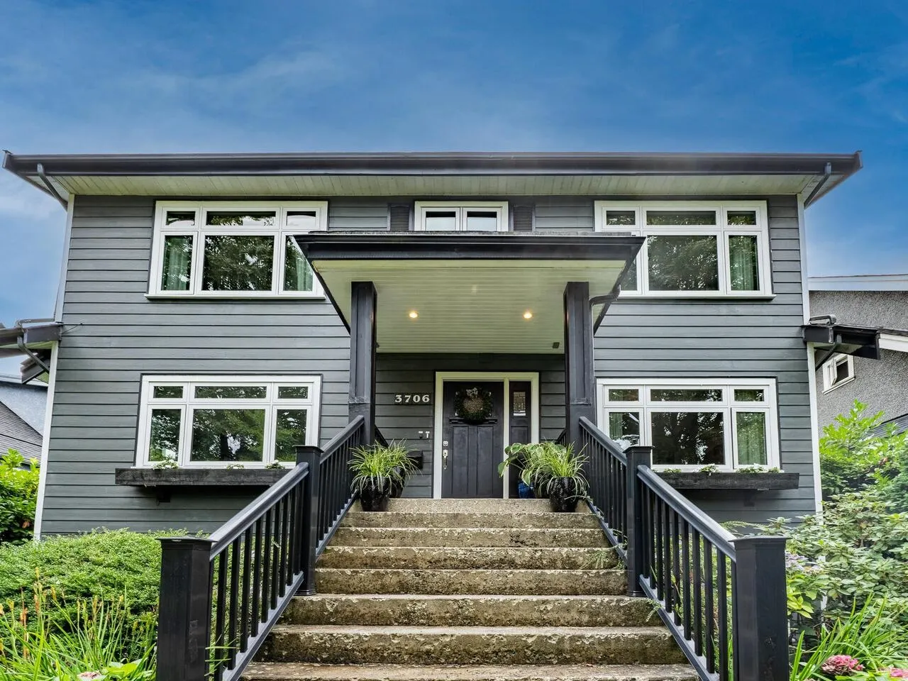 3706 W King Edward Avenue