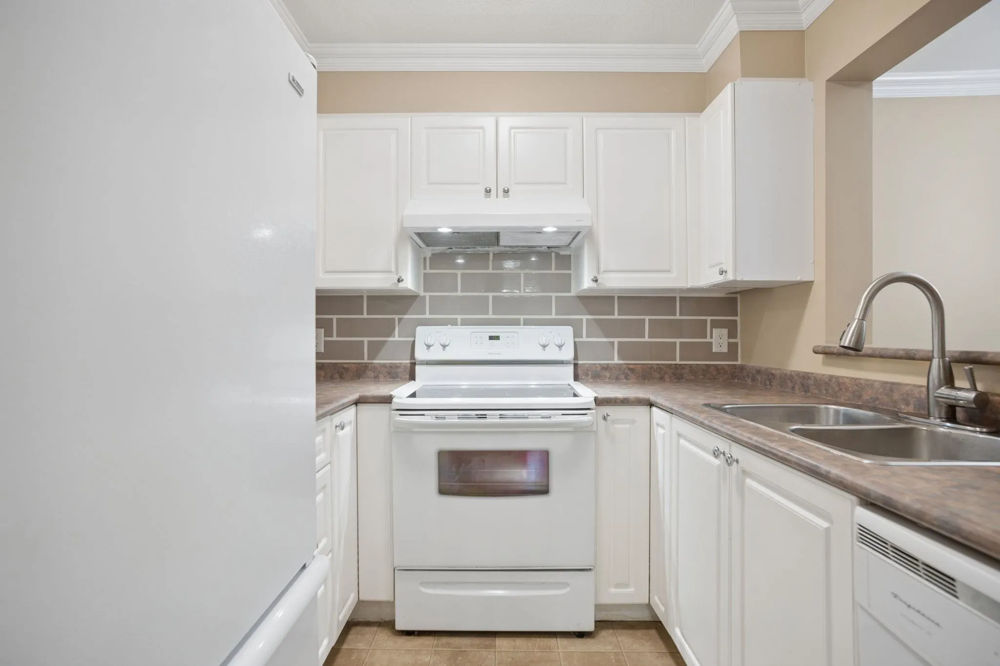 9979 140 Street #322