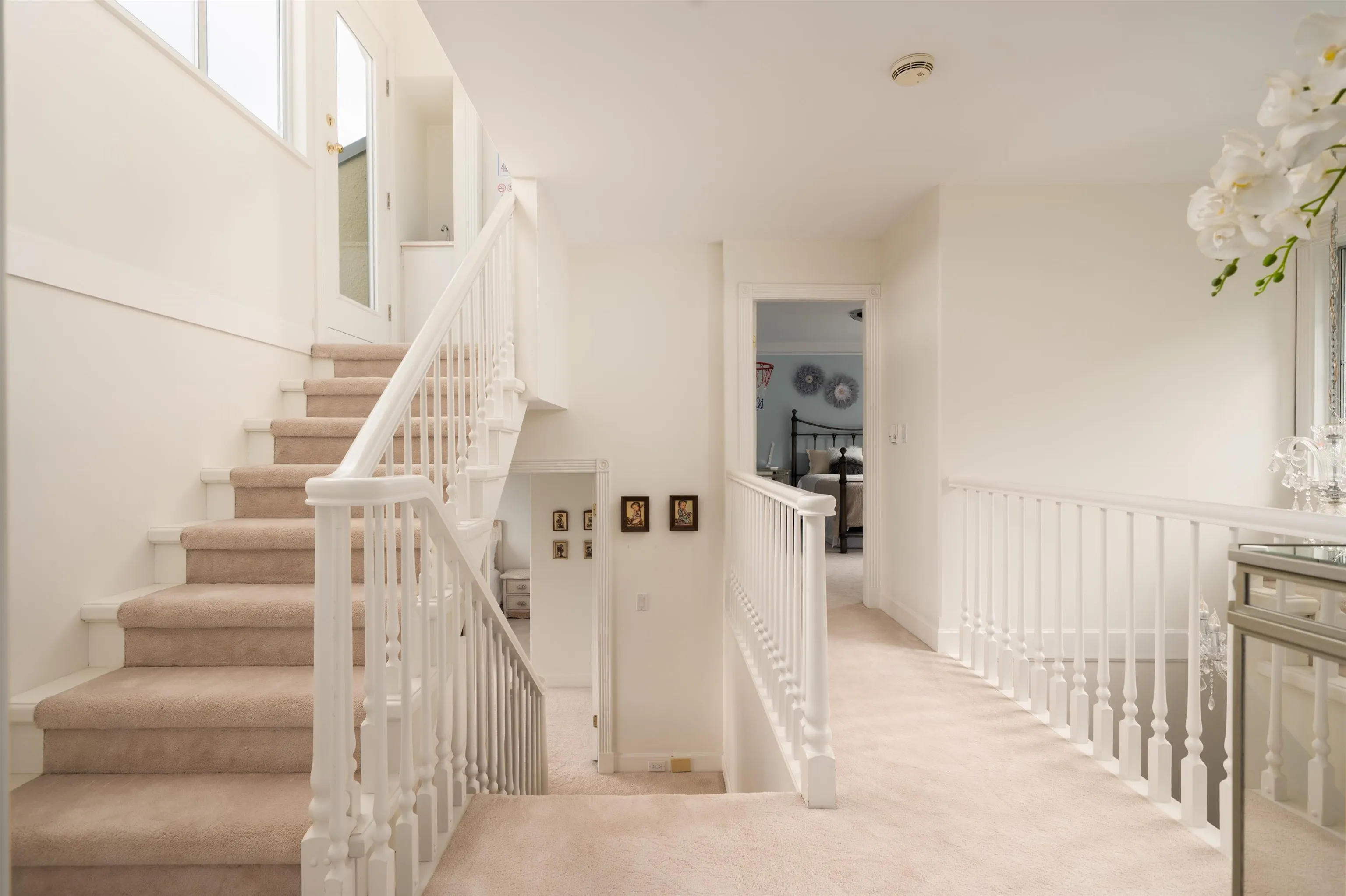 4333 Locarno Crescent
