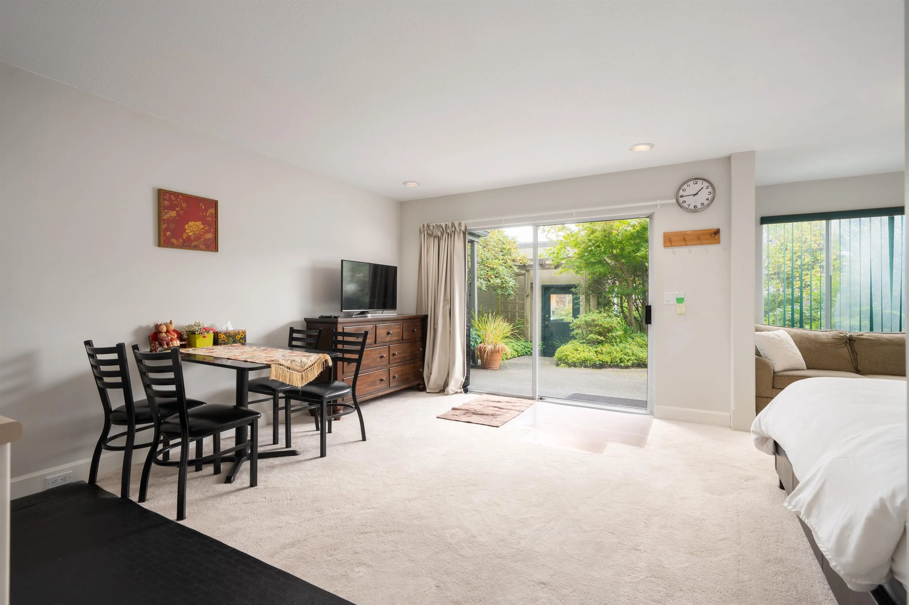 4333 Locarno Crescent