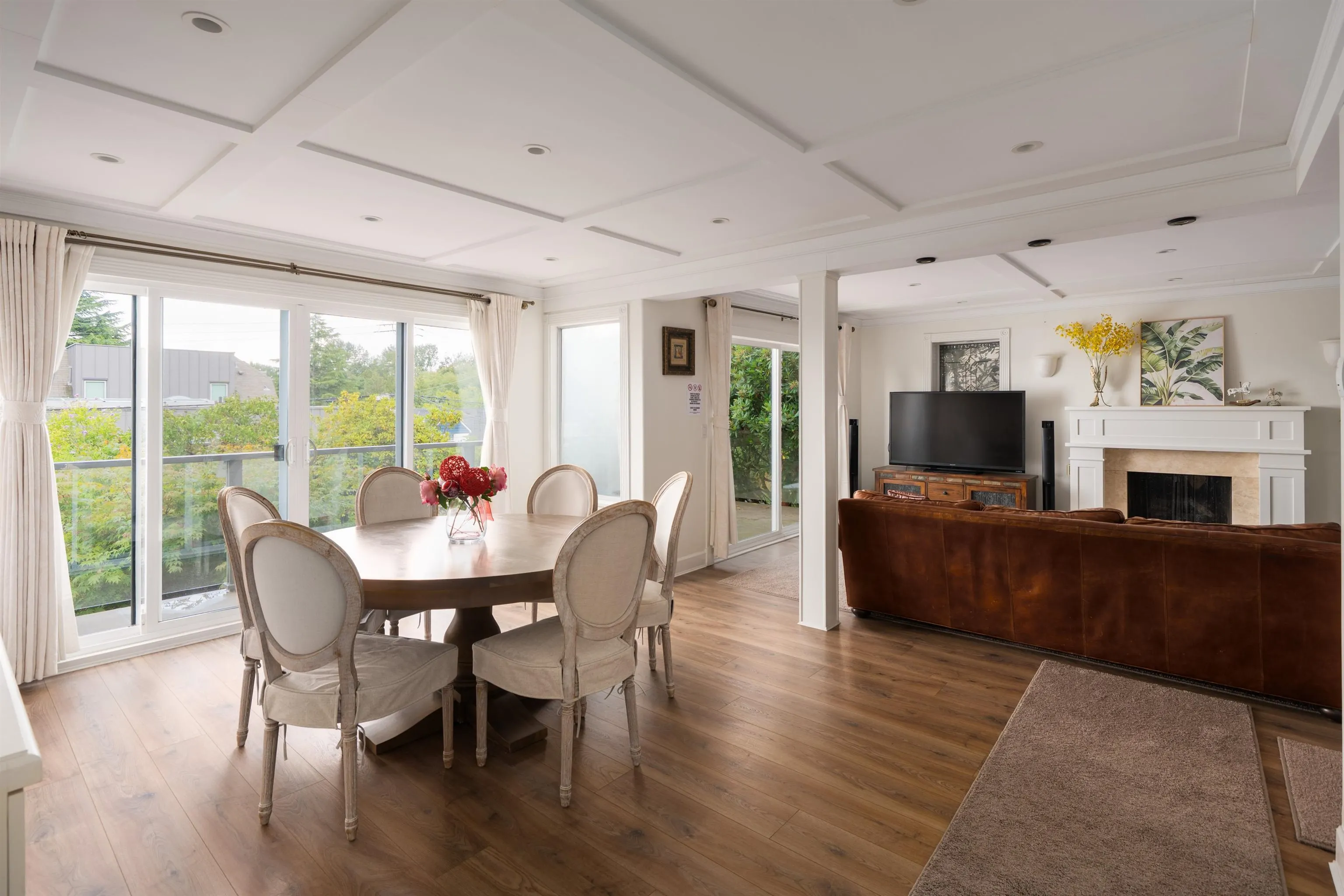 4333 Locarno Crescent