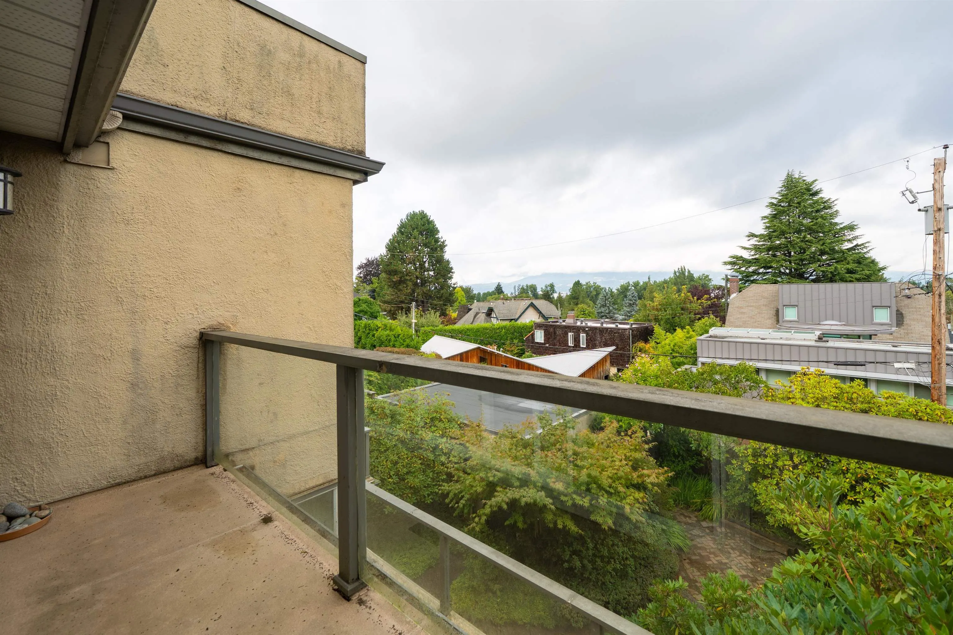 4333 Locarno Crescent