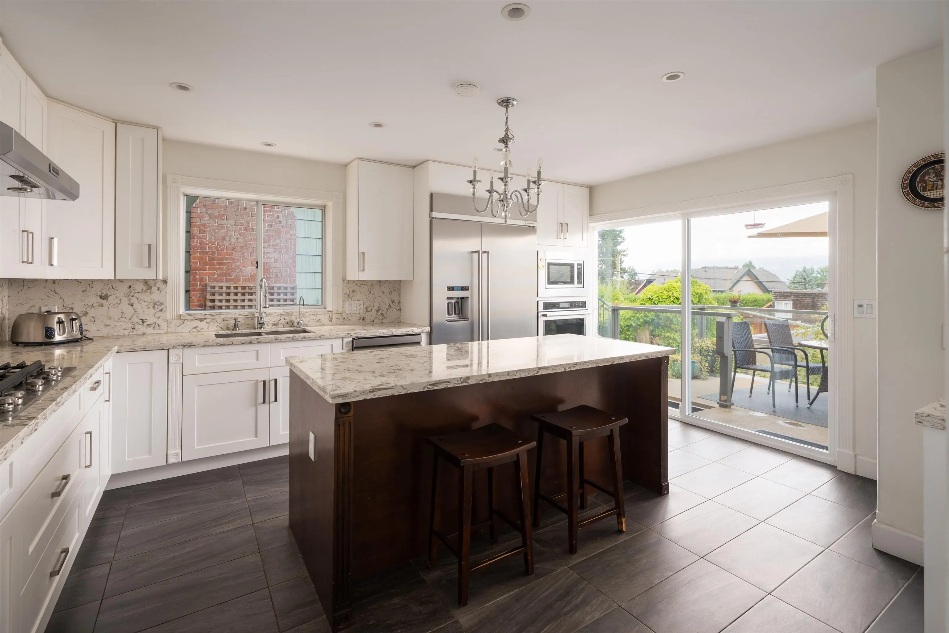 4333 Locarno Crescent