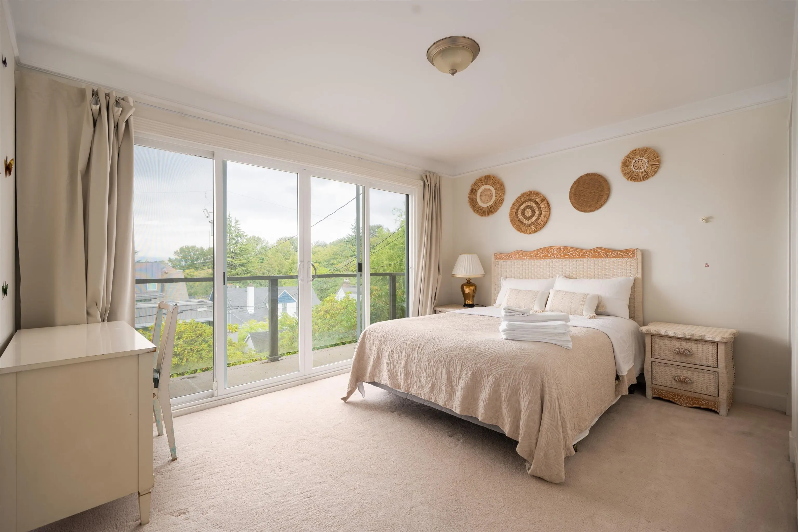 4333 Locarno Crescent