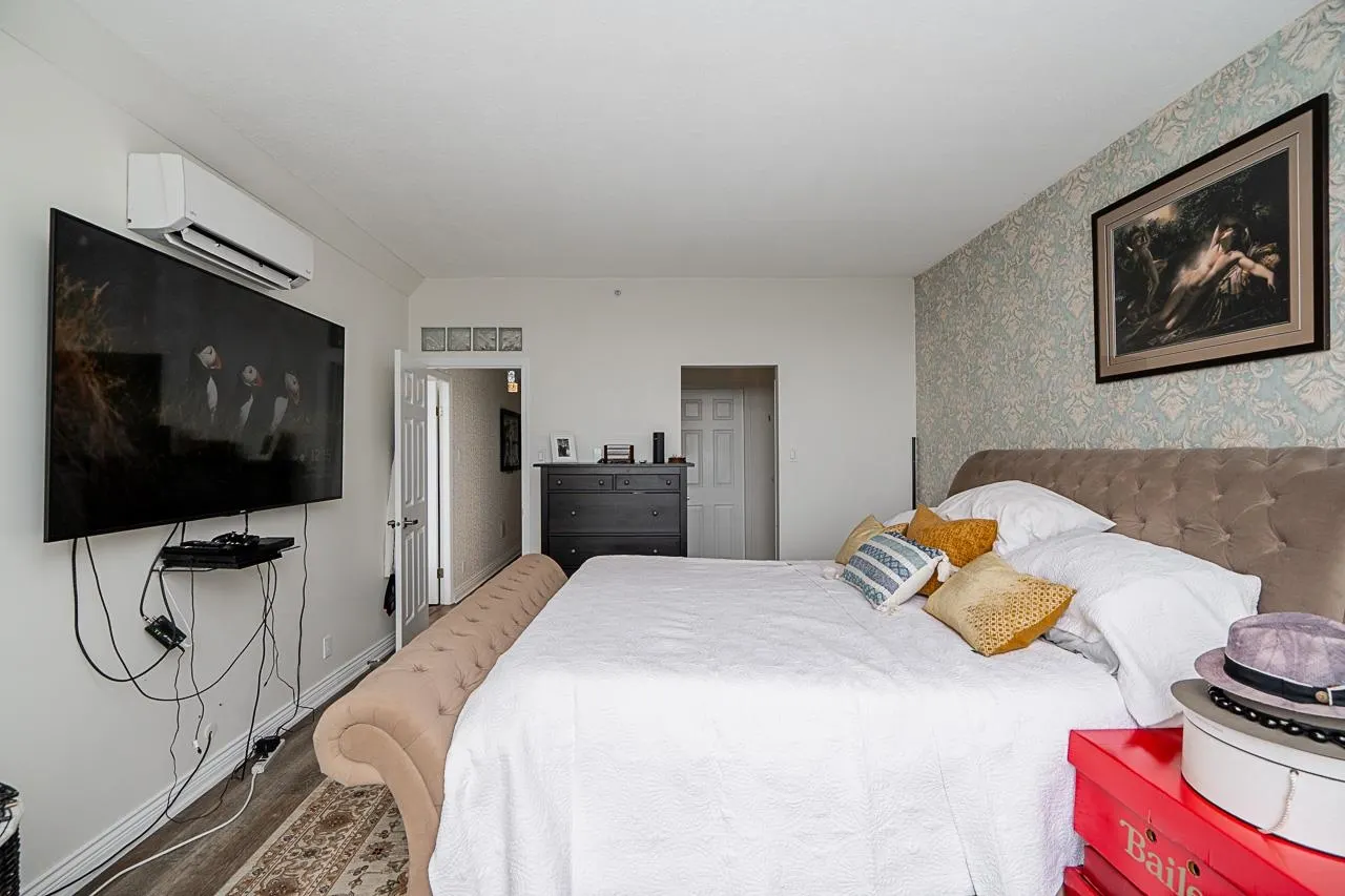 10082 148 Street #2304