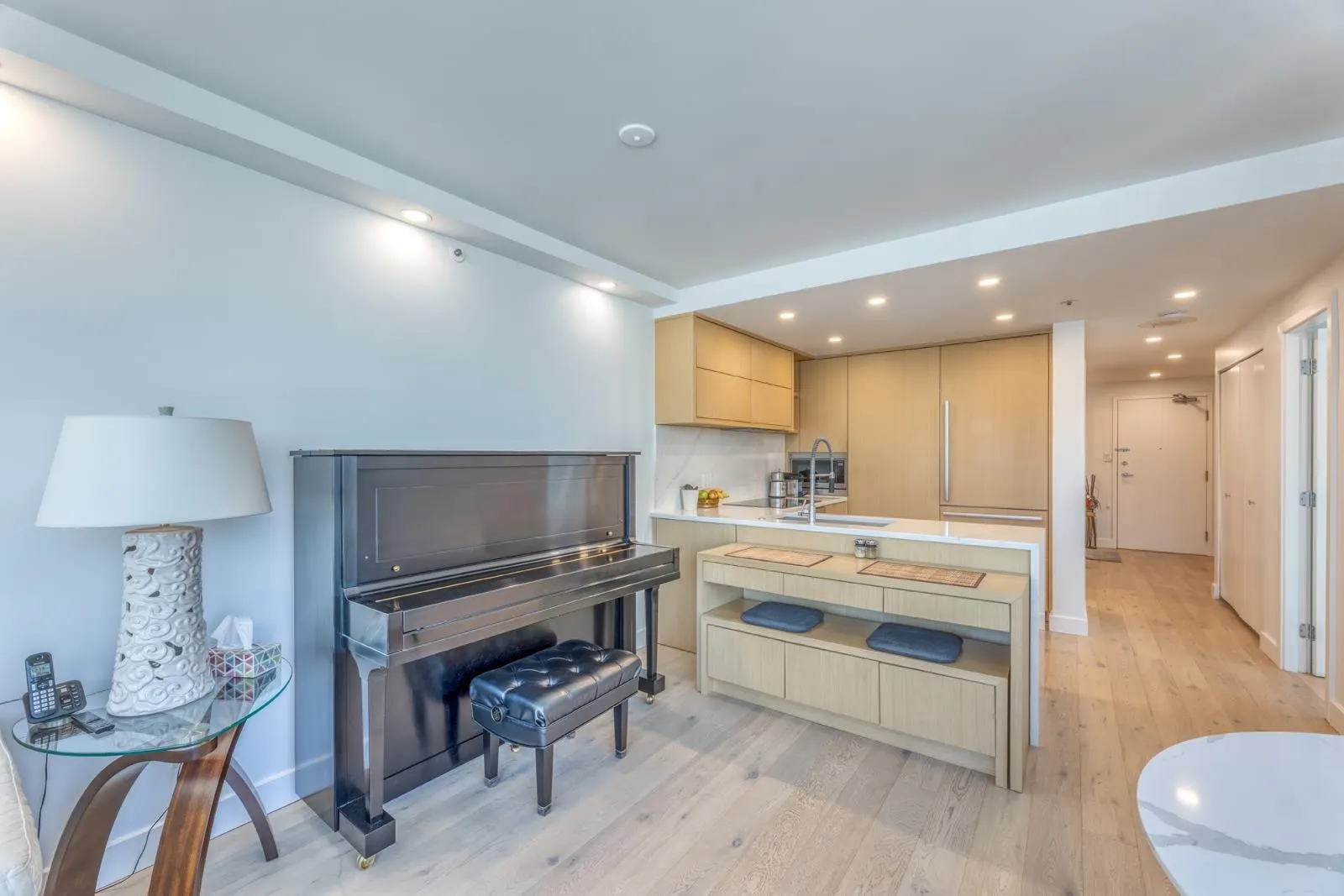 588 Broughton Street #1001