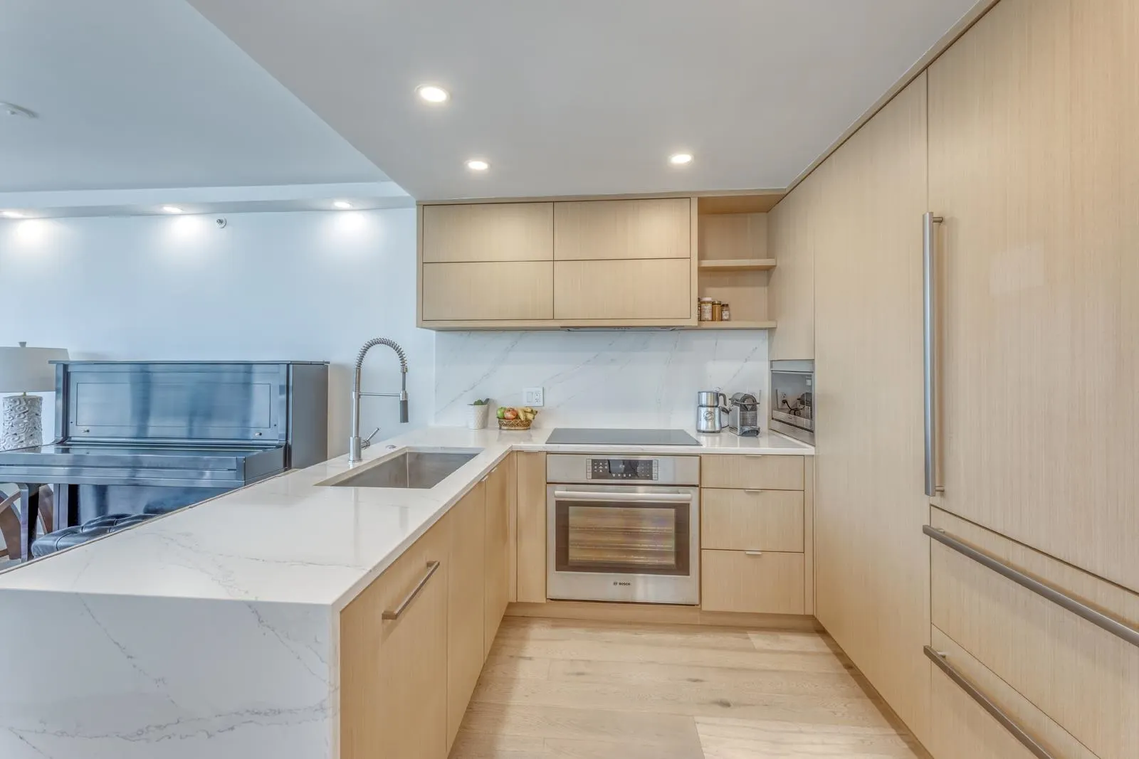 588 Broughton Street #1001