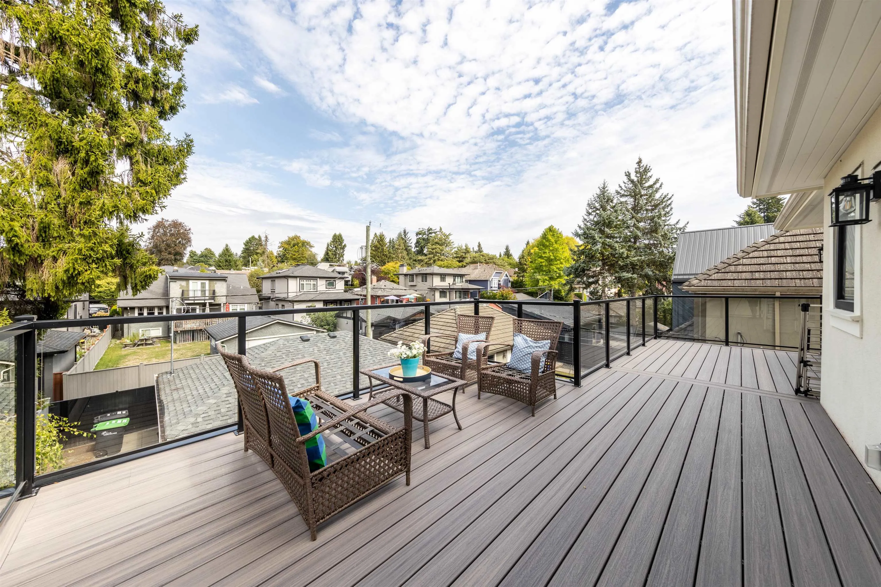 2755 W 38th Avenue