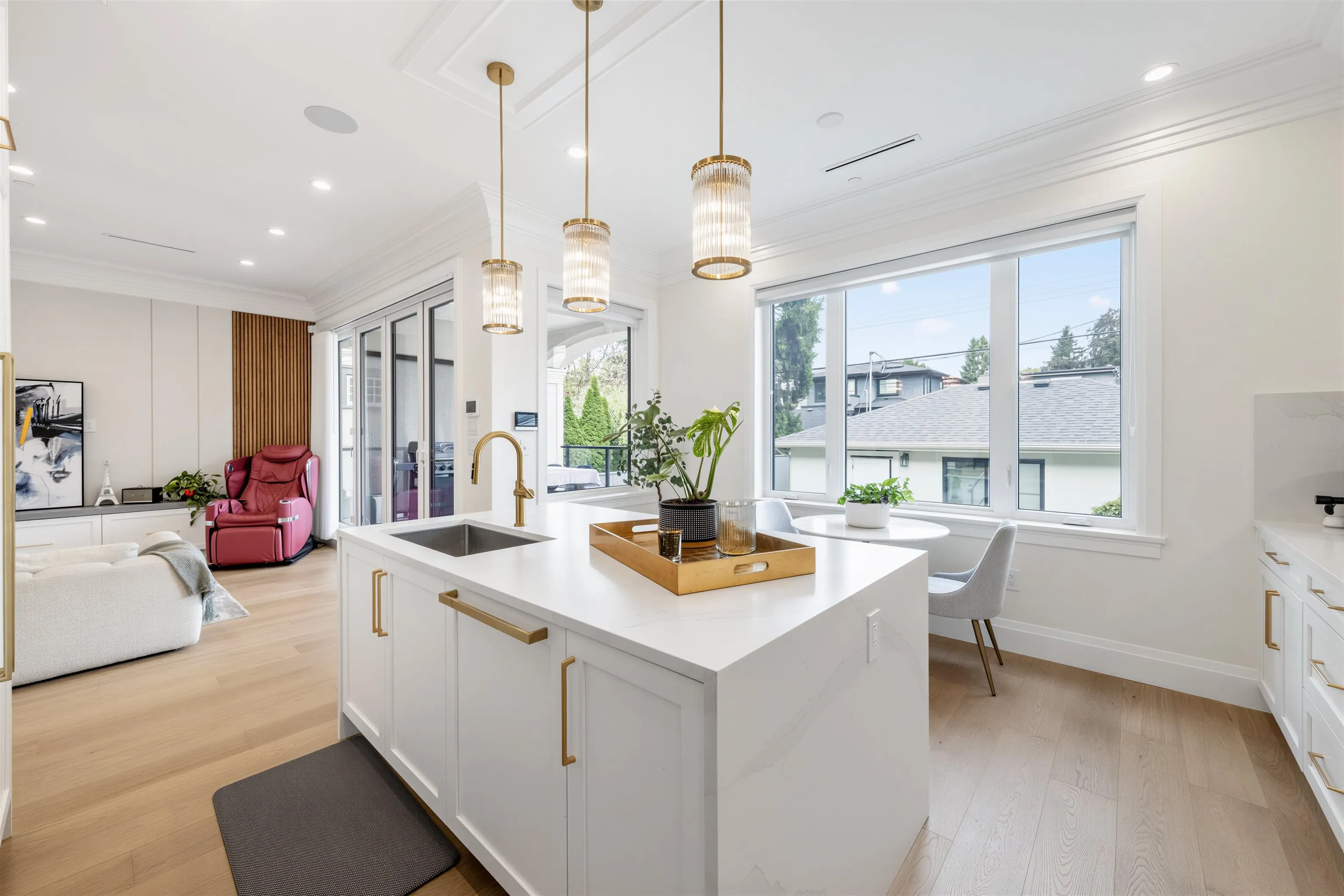 2755 W 38th Avenue
