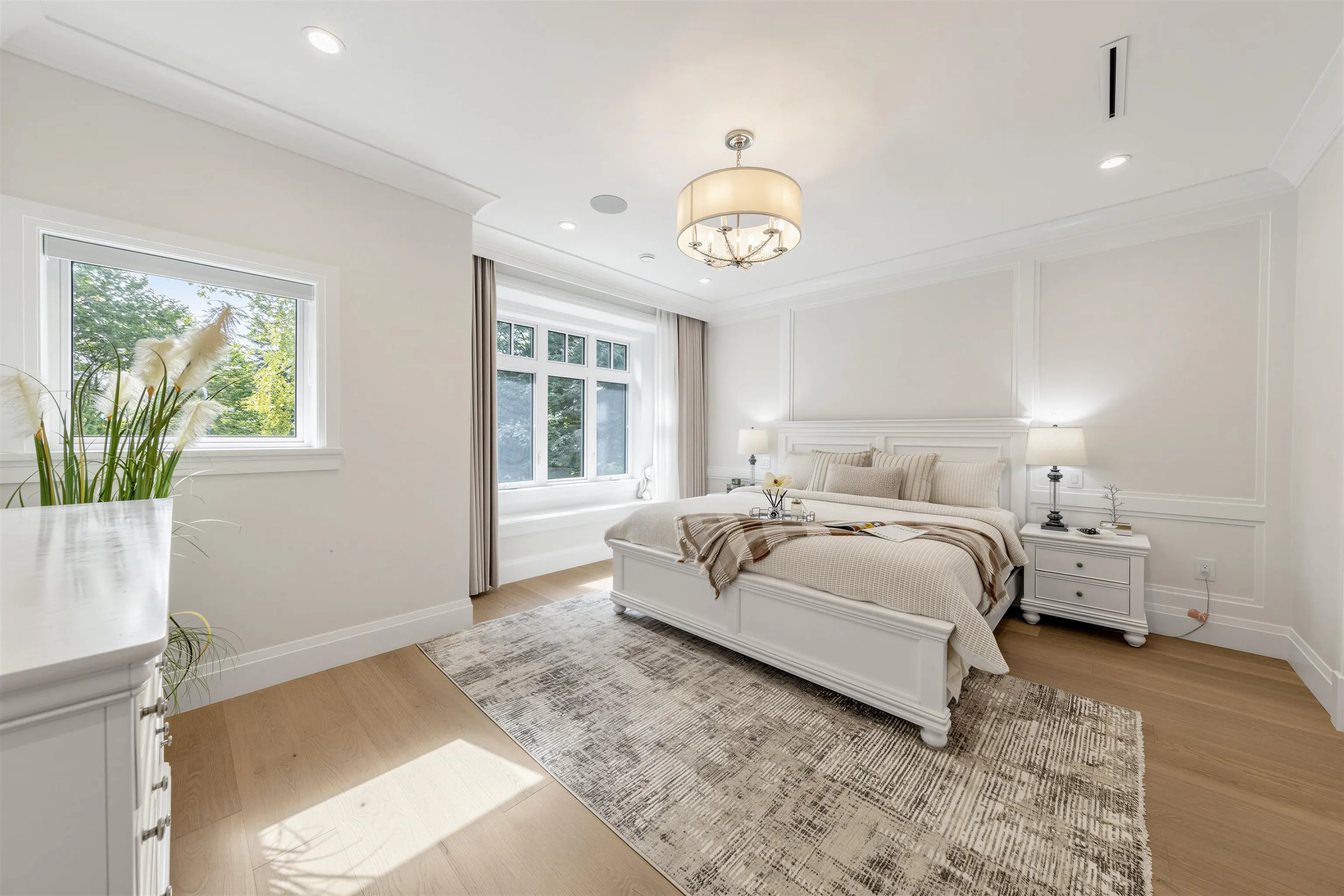 2755 W 38th Avenue