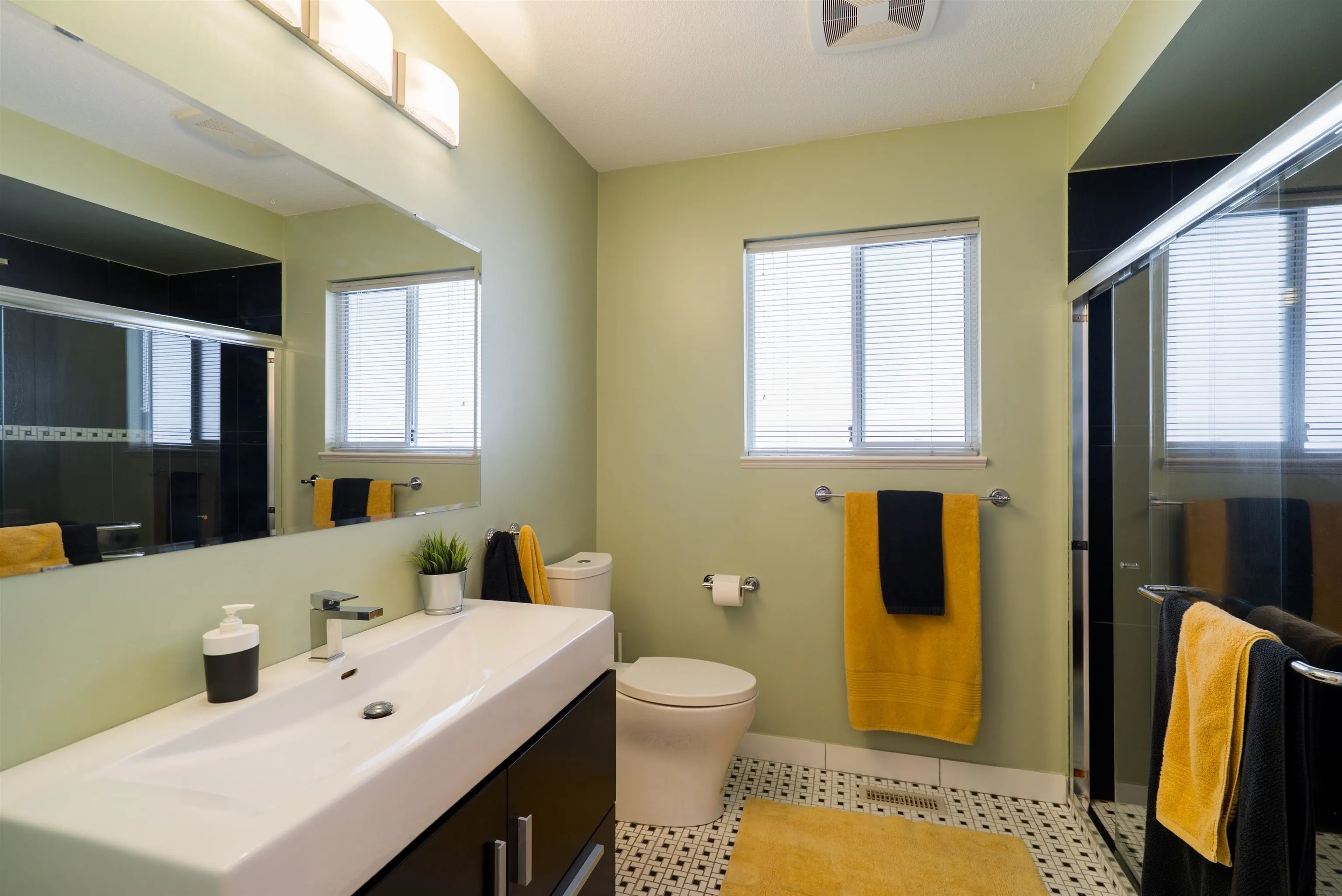 1261 Windsor Avenue