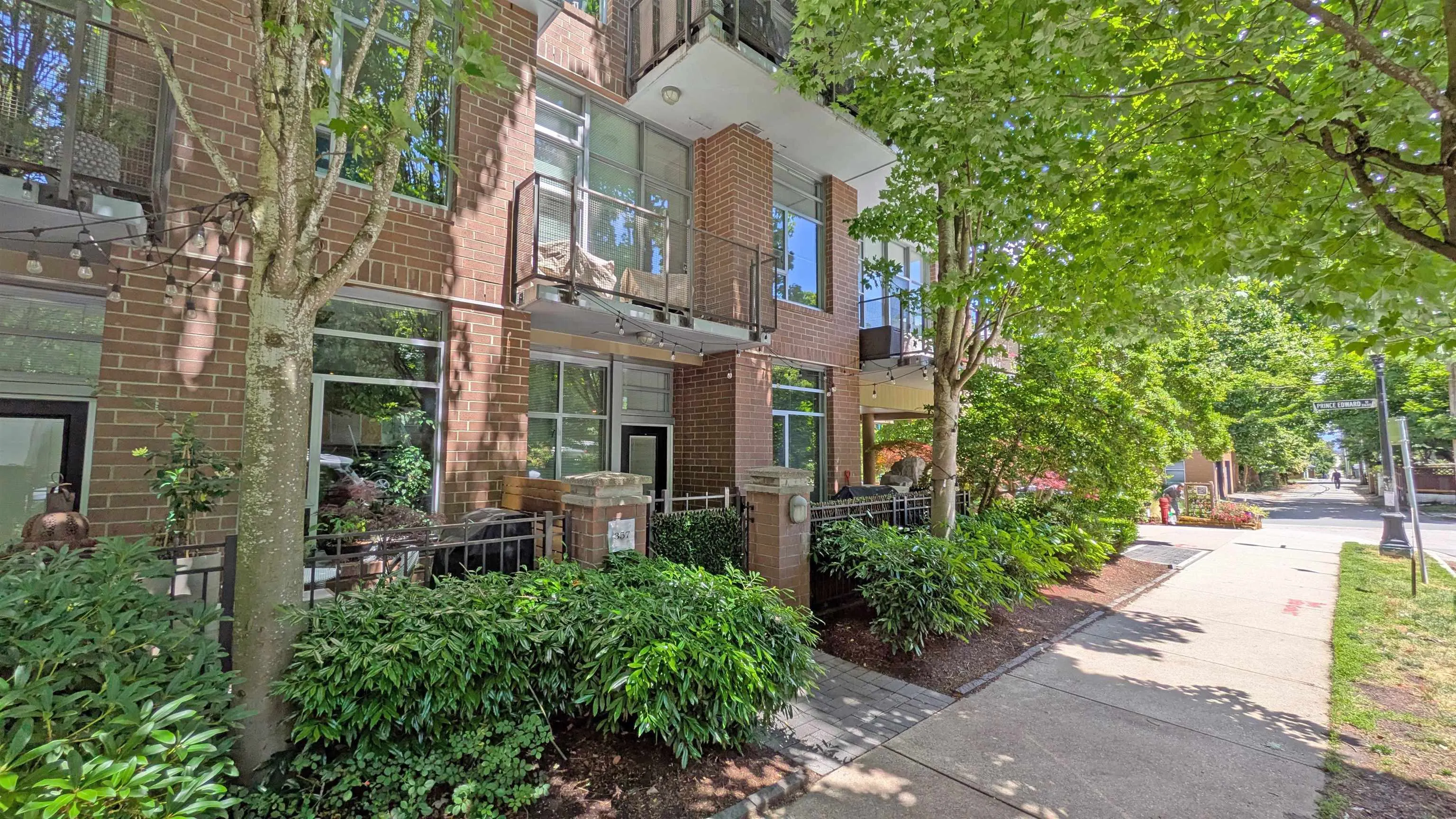 357 E 11th Avenue