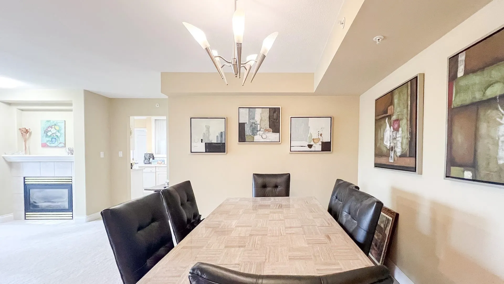 5615 Hampton Place #901