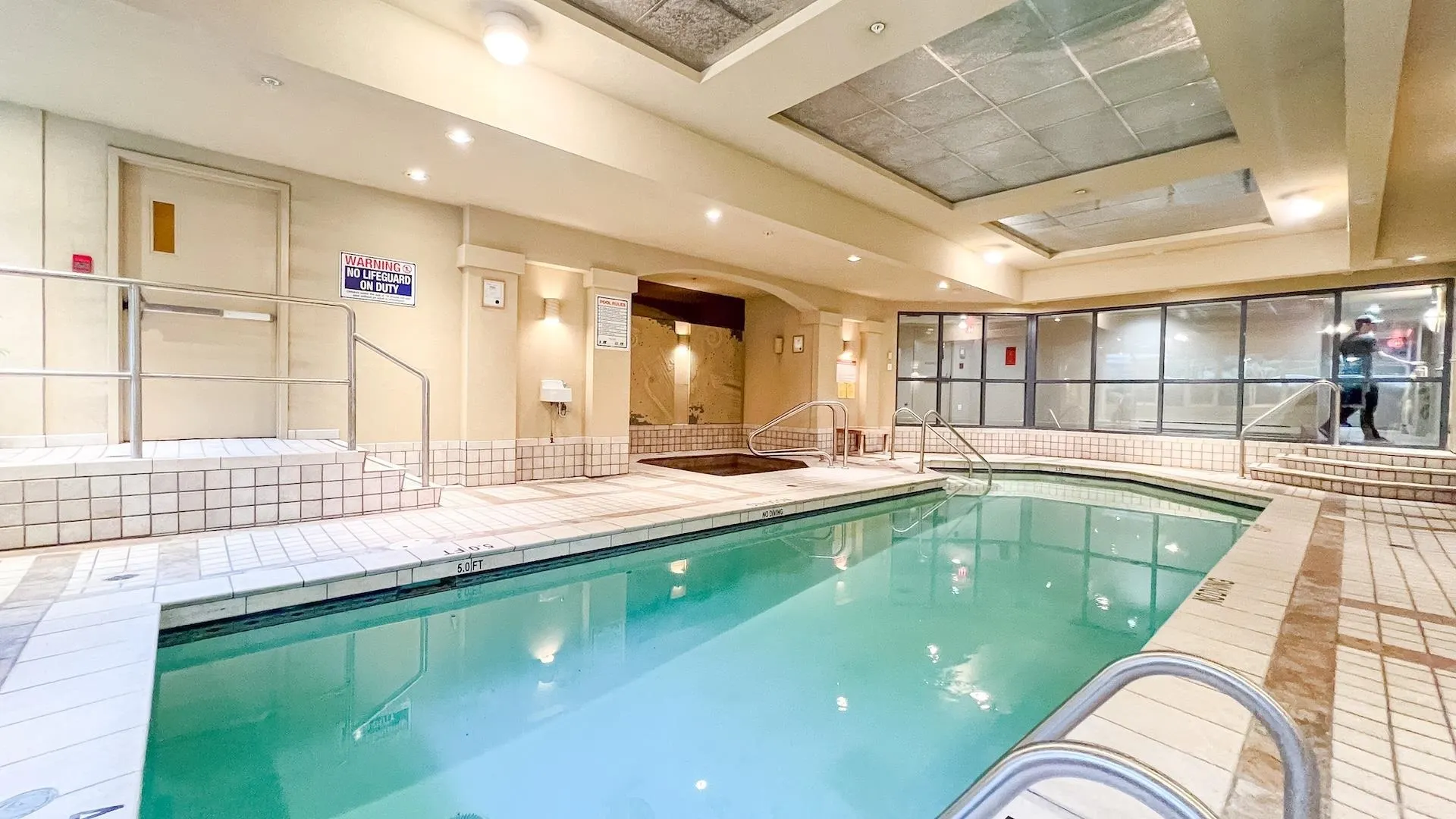5615 Hampton Place #901
