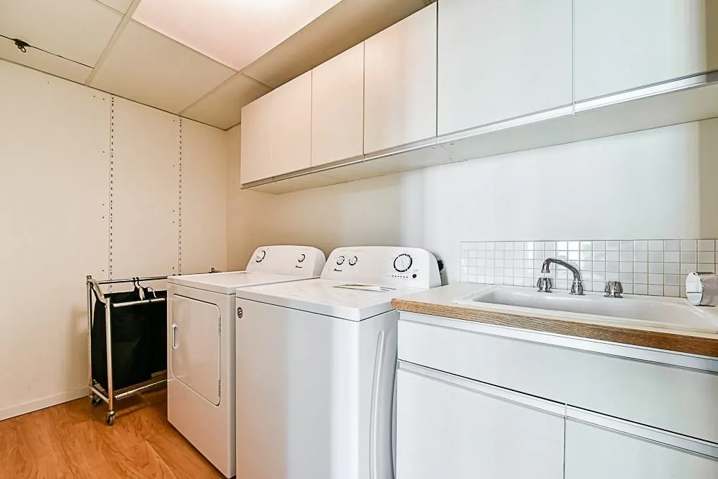 738 Broughton Street #501
