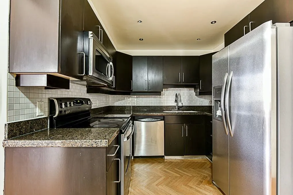 738 Broughton Street #501