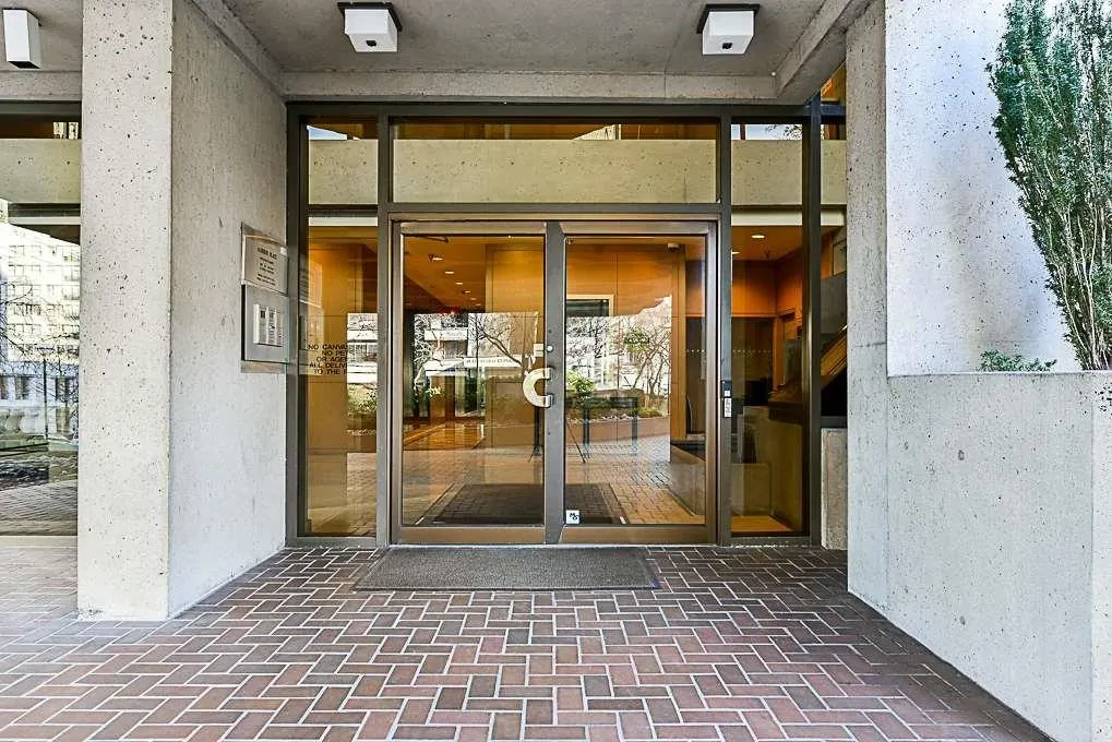 738 Broughton Street #501
