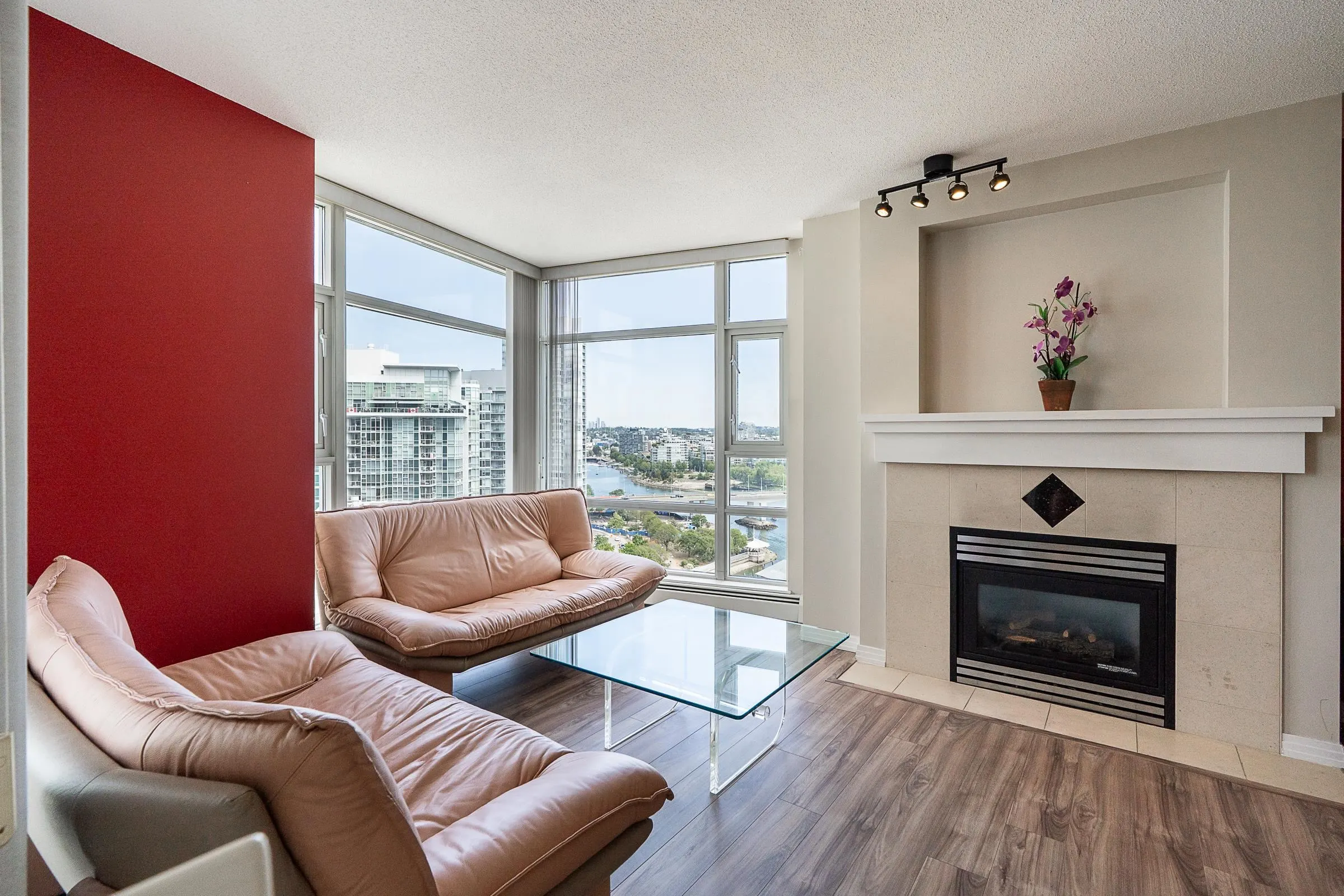 1199 Marinaside Crescent #2303