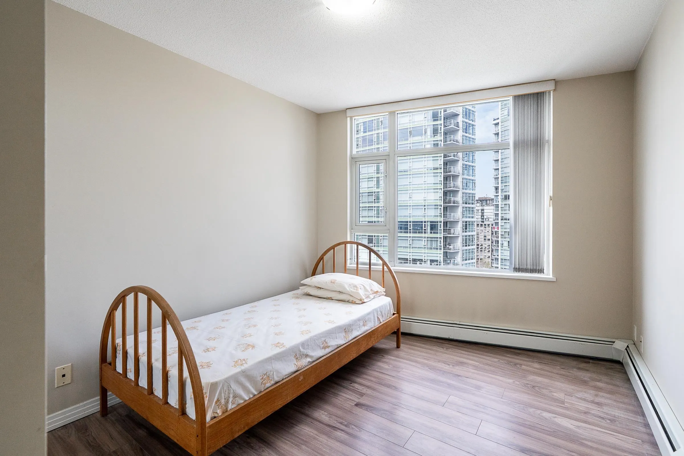 1199 Marinaside Crescent #2303