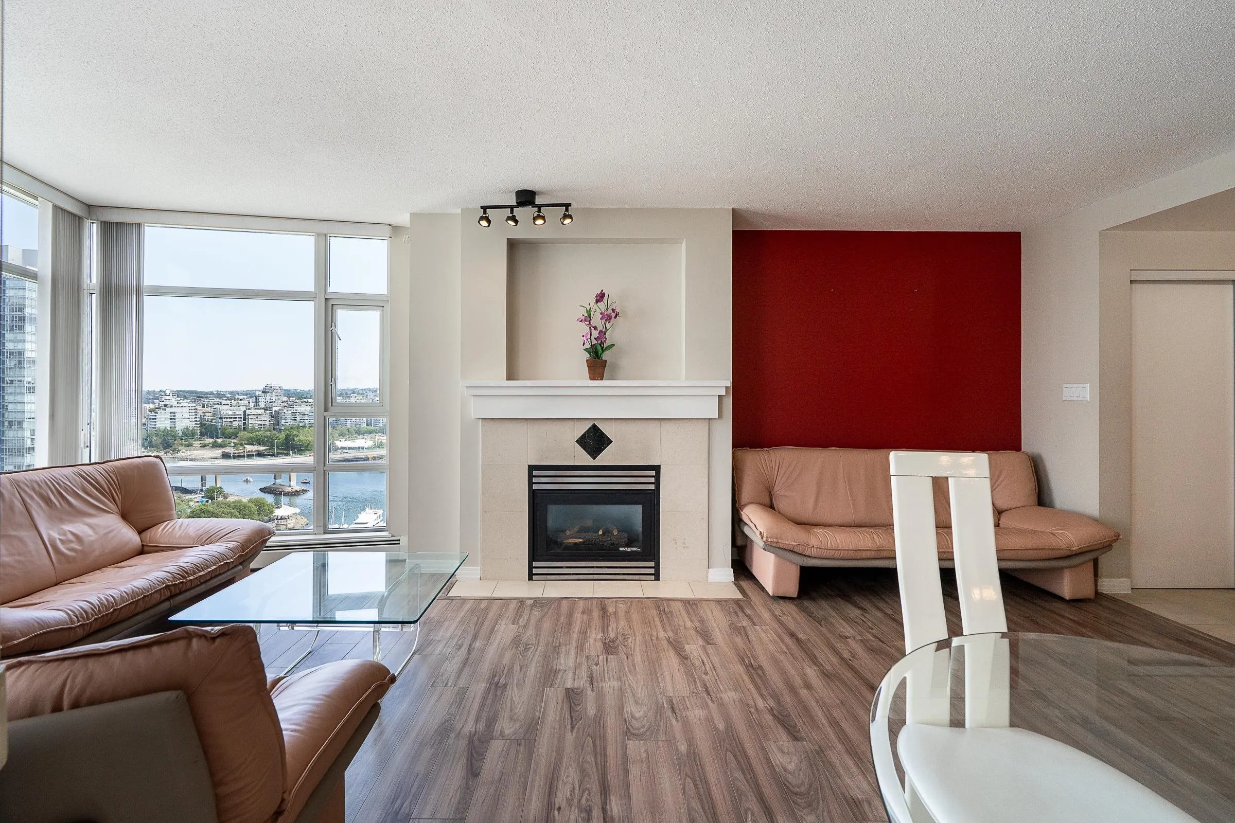 1199 Marinaside Crescent #2303