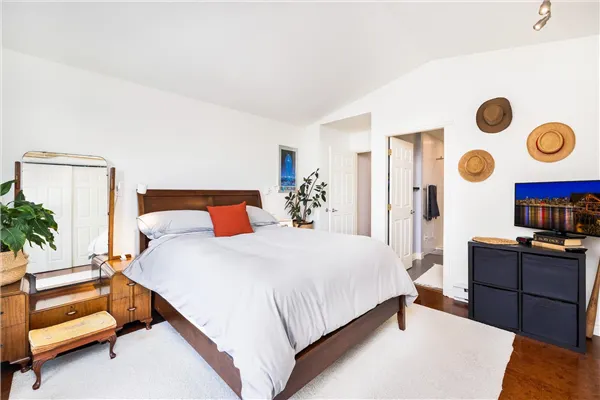 1528 Bowser Avenue #303