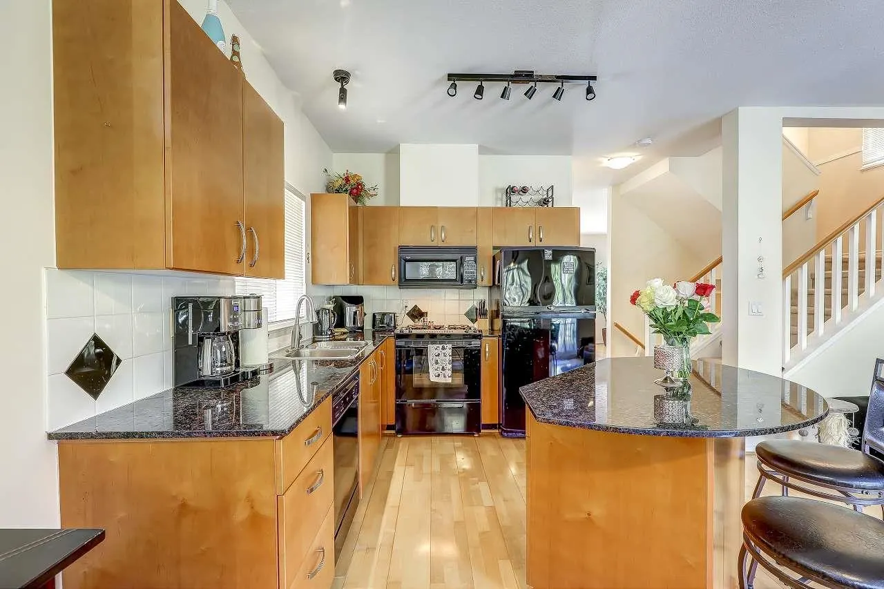 1108 Riverside Close #14