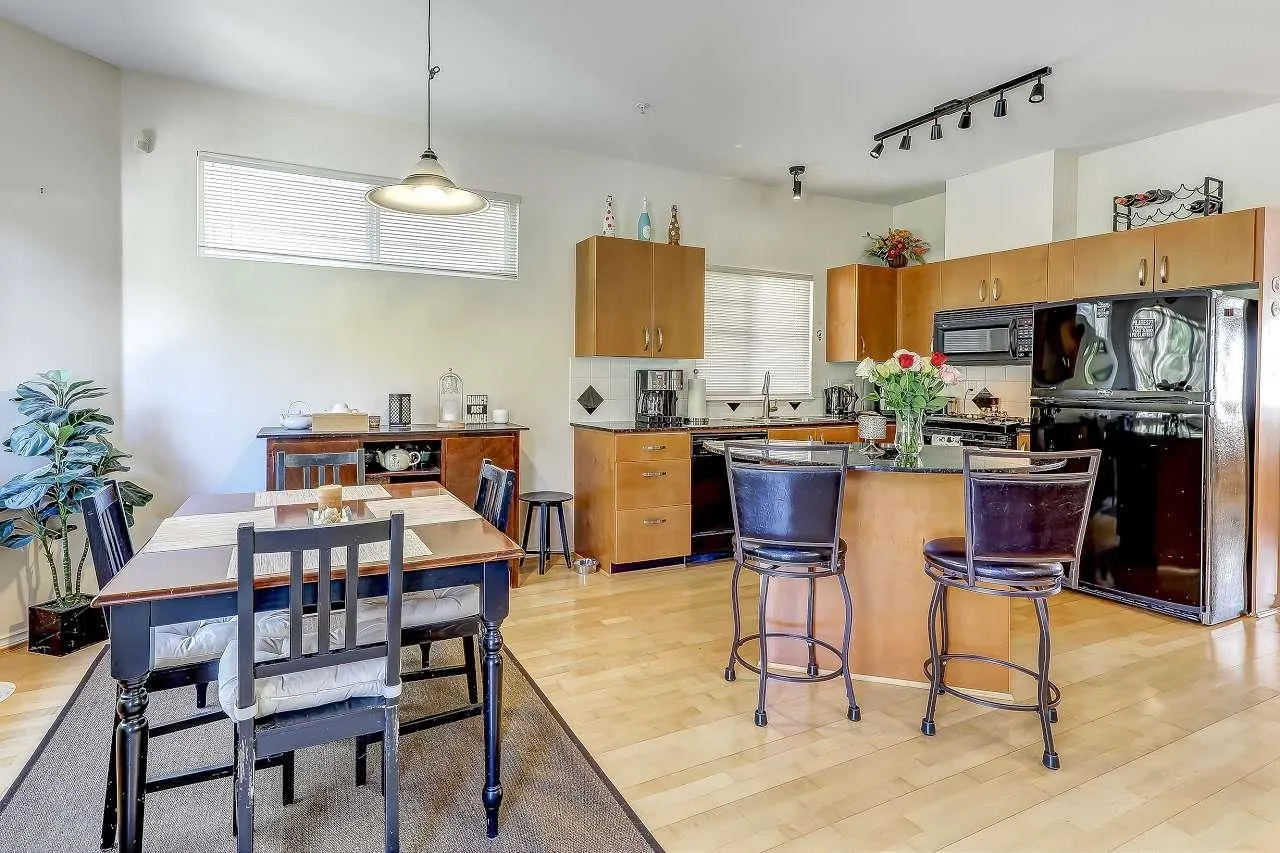 1108 Riverside Close #14