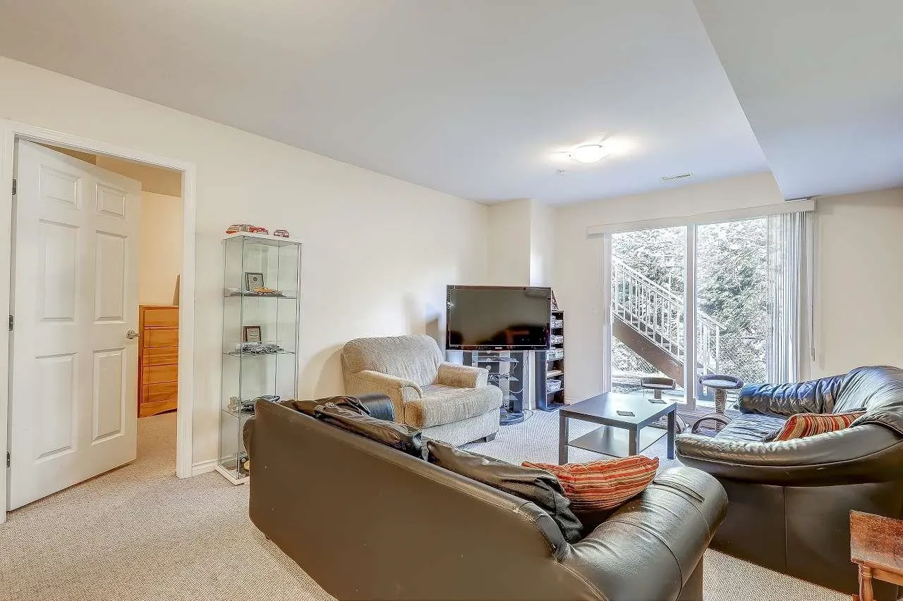 1108 Riverside Close #14
