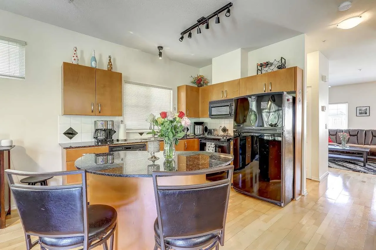 1108 Riverside Close #14