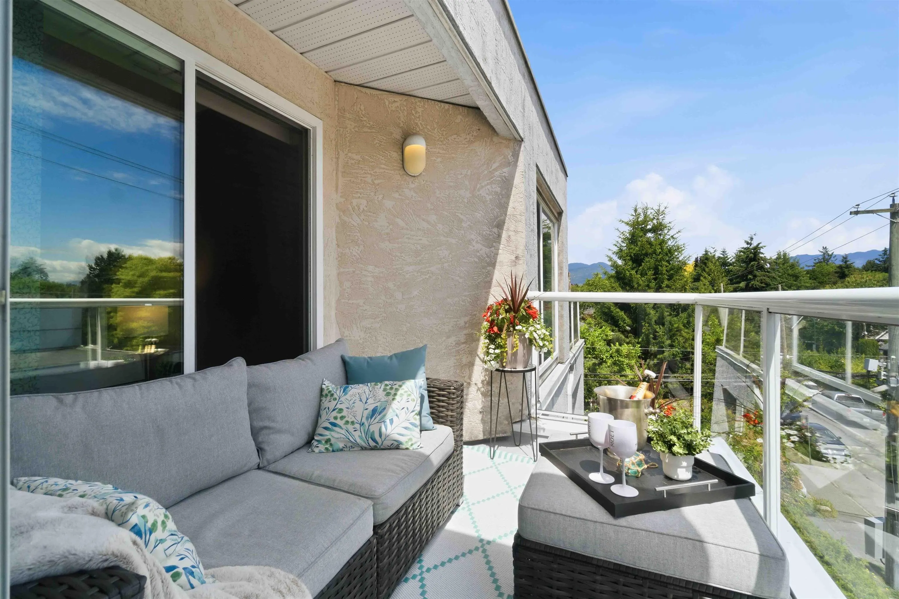 3505 W Broadway #402