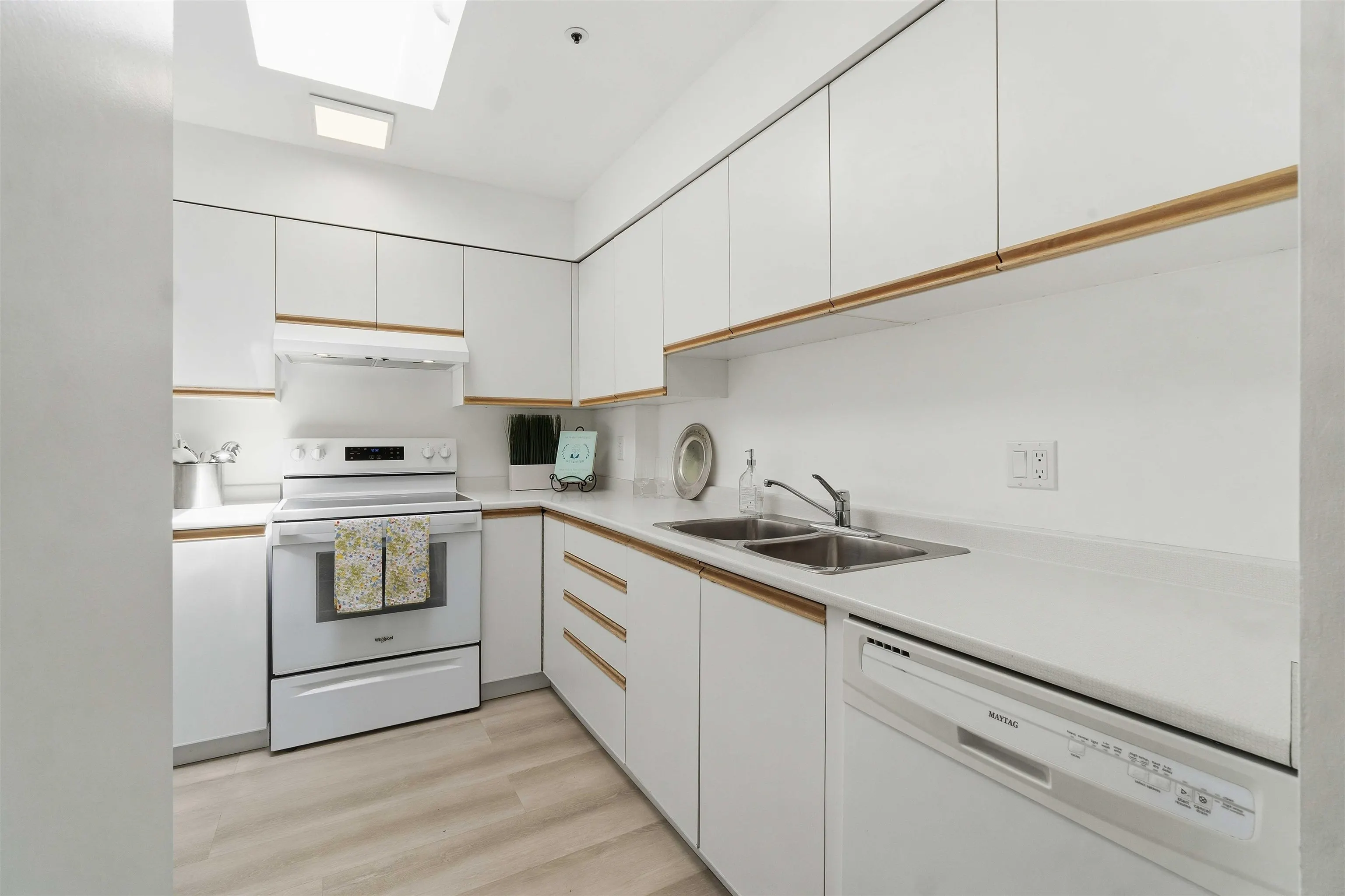3505 W Broadway #402