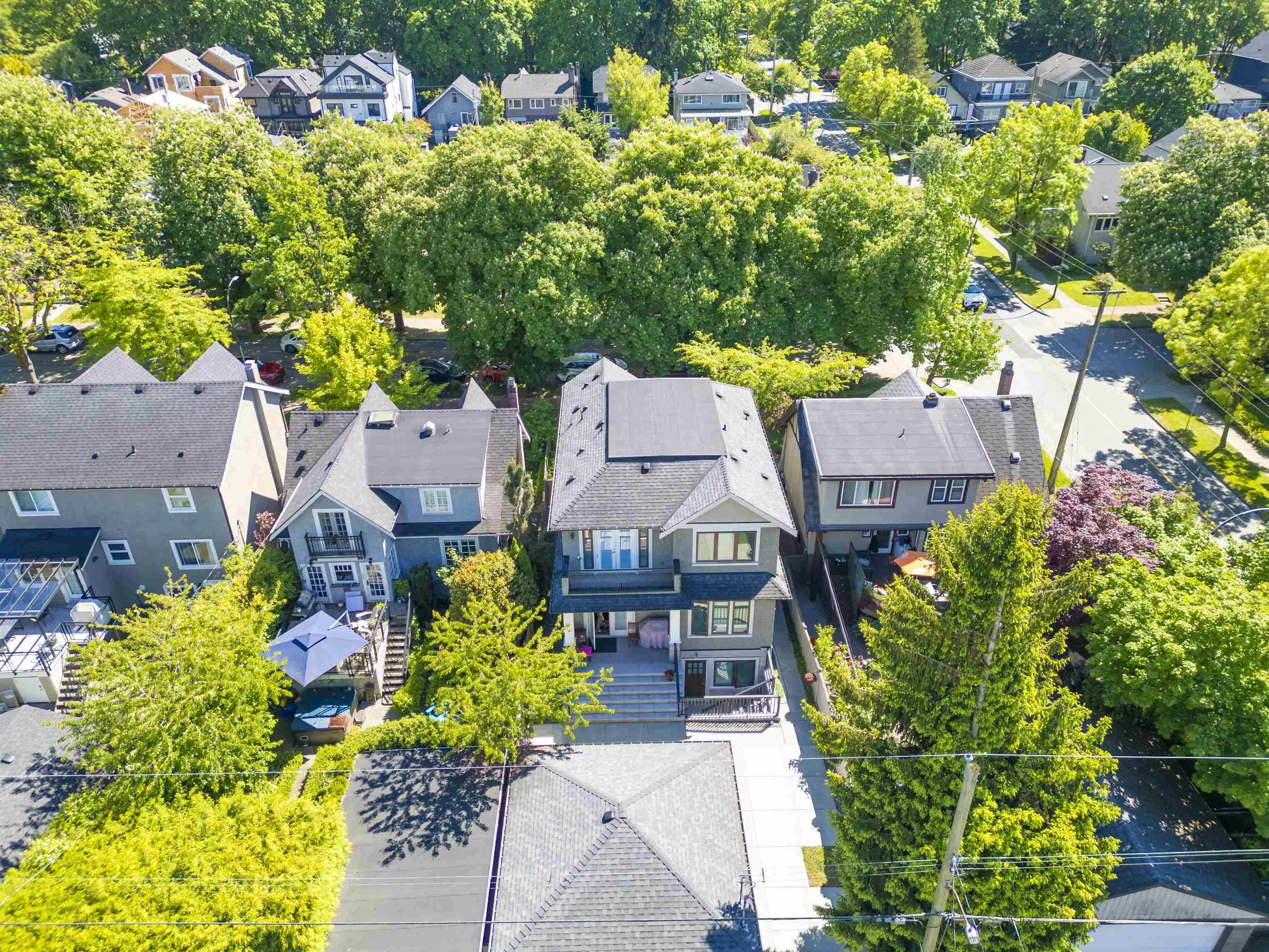 3285 W 12th Avenue
